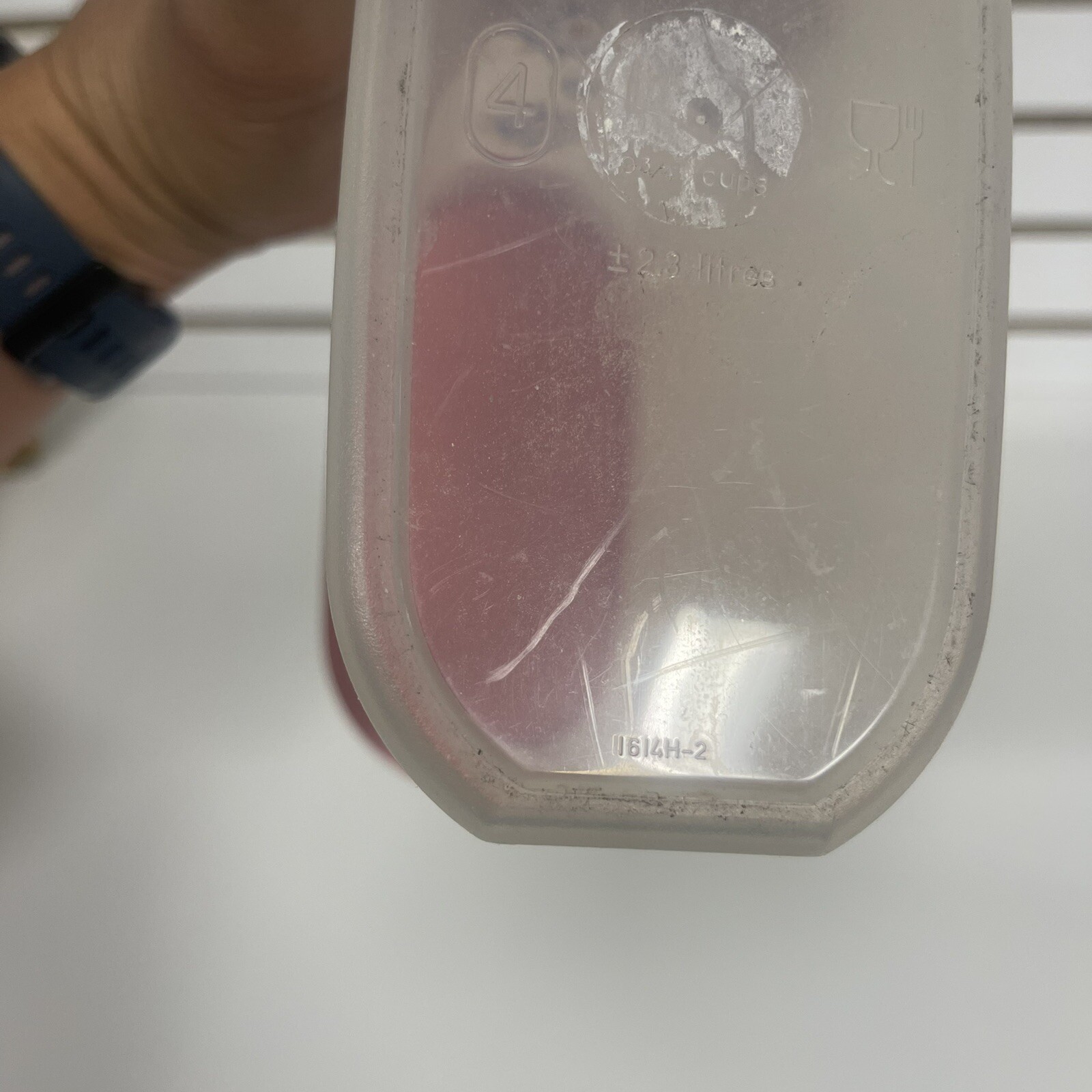 TUPPERWARE Modular Mates #1614H-2 ( OVAL 4 ) Container w Cranberry RED Lid BH