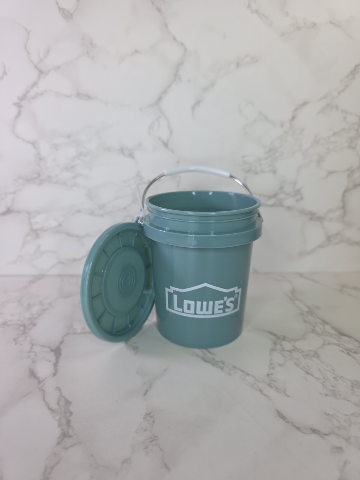 NEW Set 1 Lowe’s TEAL 0.42 Quart BPA-Free Mini Bucket W/Lid In Hand