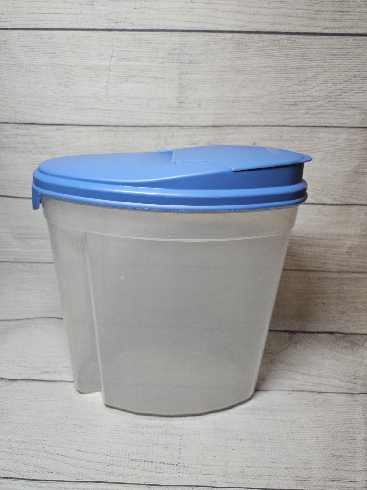 Vtg Rubbermaid Servin Saver Cereal Storage Container 1.5 Gallon BLUE w EZ Lid #5