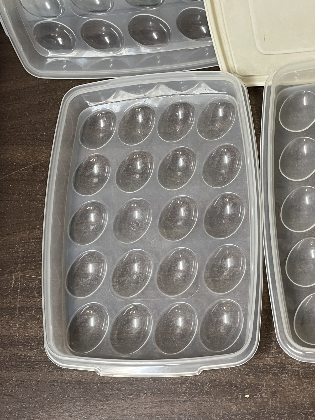 Lot of 3 Rubbermaid Servin’ Saver Deviled Egg Keeper Container #0070 with Lid