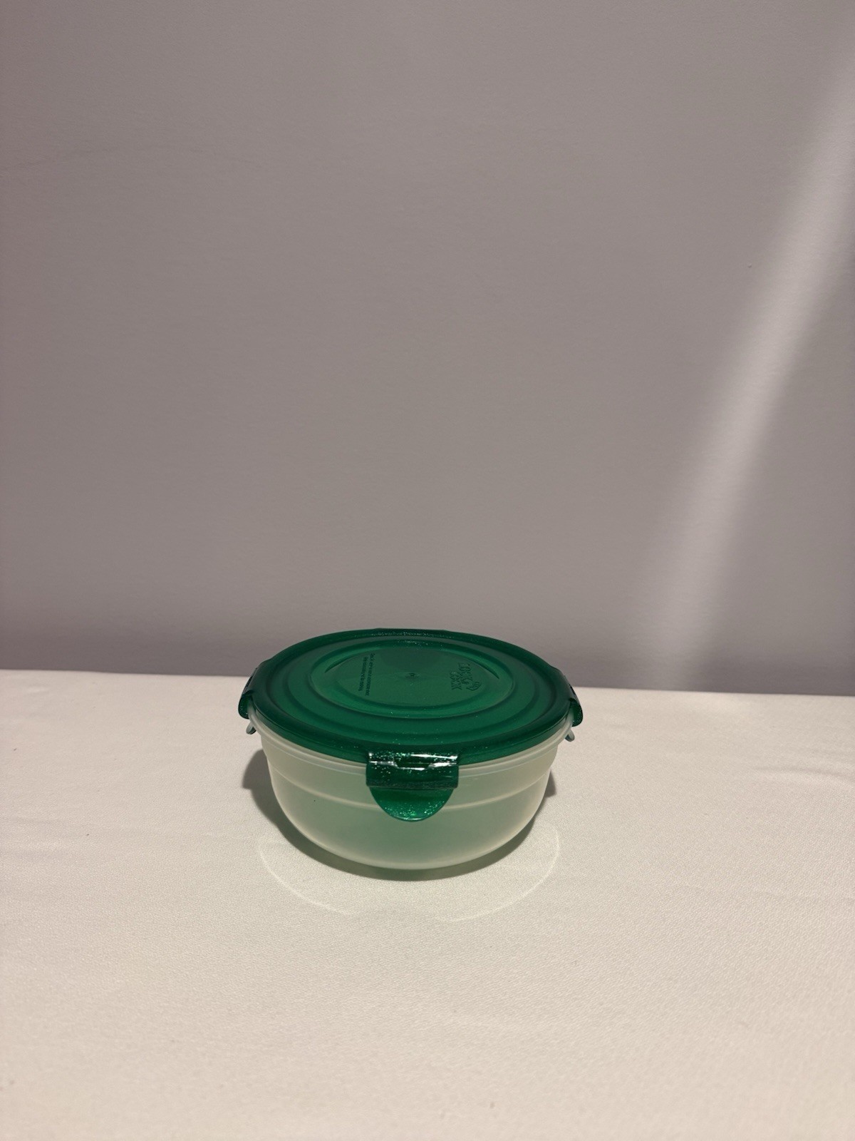 Lock N Lock Bowl 24 Ounces Green Seal