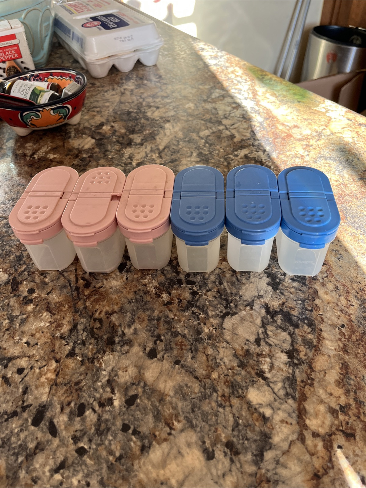 Six Tupperware Modular Mates Spice Shaker Set Storage Dry Goods Pink/blue