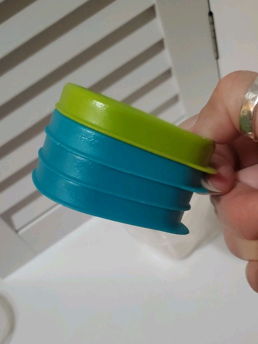 Vtg Rubbermaid 7J53 4oz Containers Lot 5 Dark Teal Lime Green Lids Set Rare