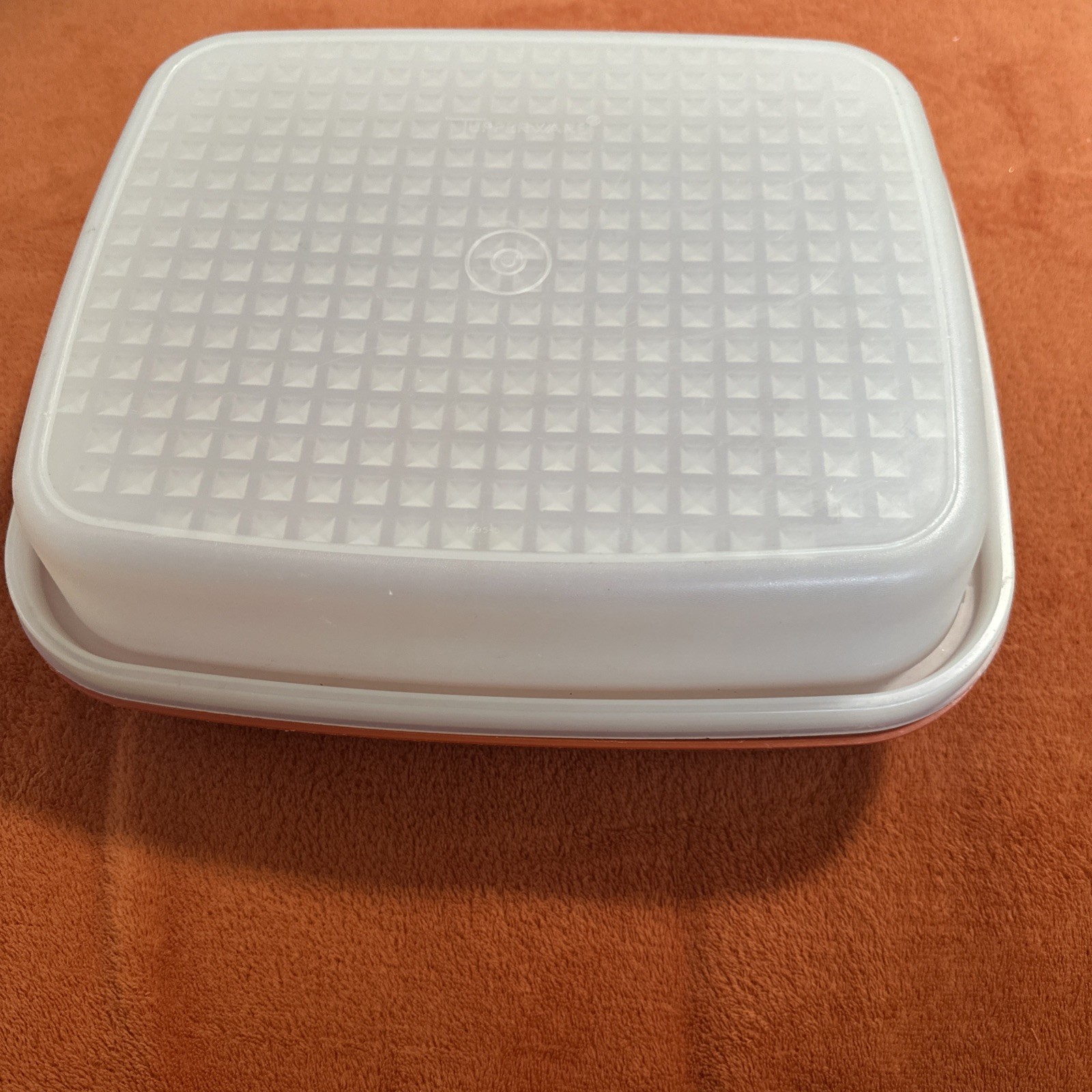 TUPPERWARE 1294-7 LARGE MARINADE TENDERIZER CONTAINER KEEPER PAPRIKA RED W/LID