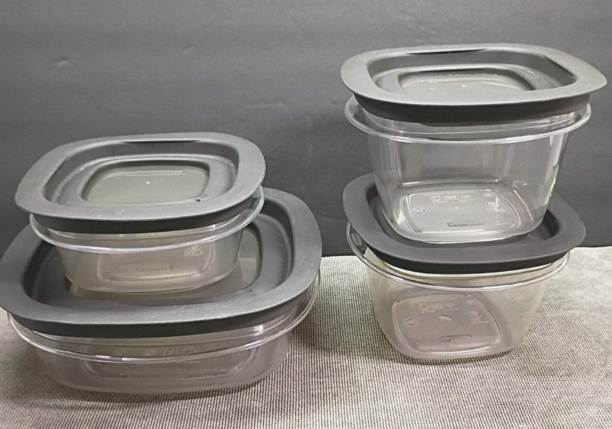 4 Rubbermaid Premier Plastic Containers w/Lids 3, 2 & 1.25 Cup CLEAR / BLACK