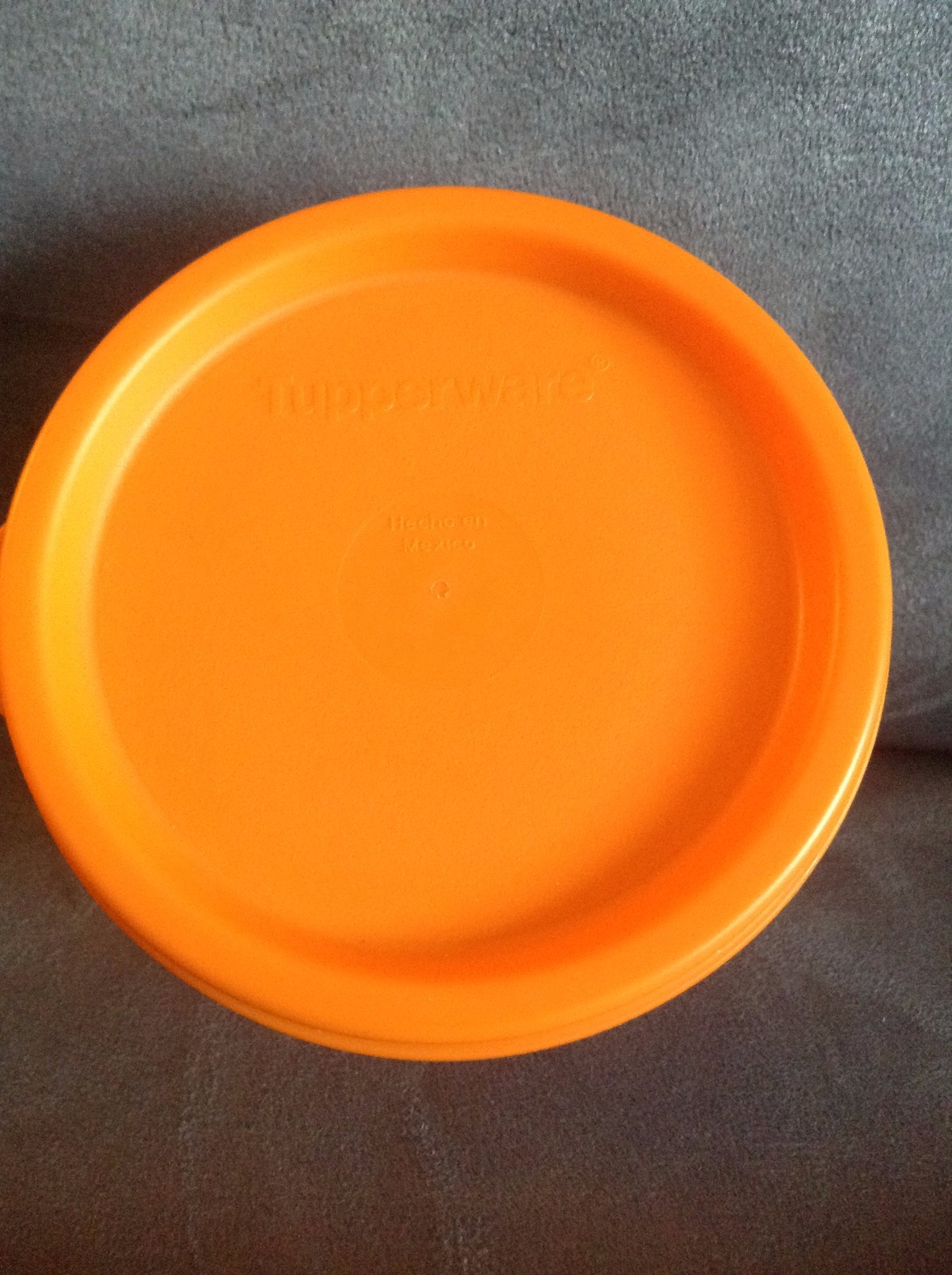 TUPPERWARE CLEAR WITH ORANGE LID 4 OZ SNACK CONTAINER (USED)