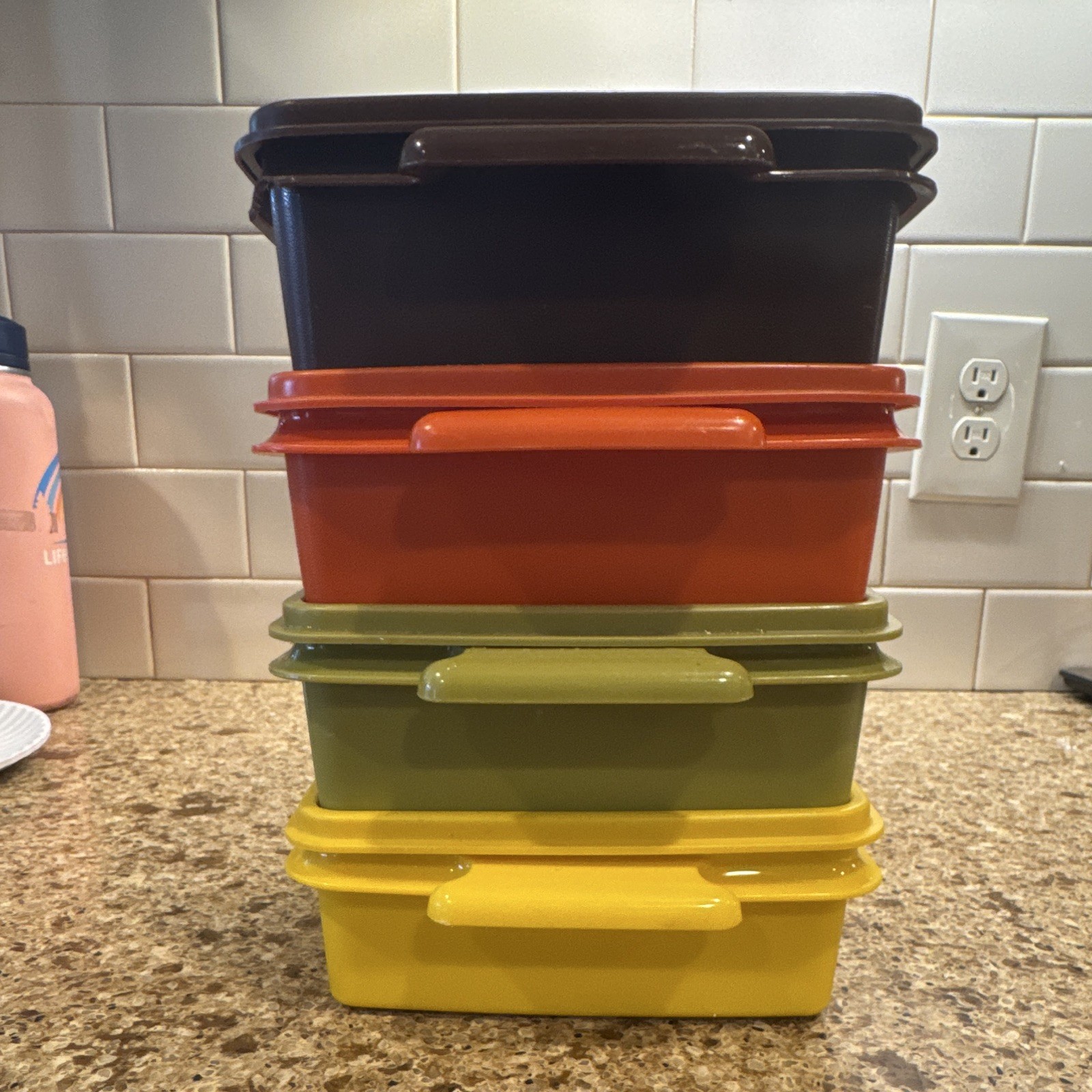 Tupperware Sandwich keepers with lids Fall Harvest colors Set of 4