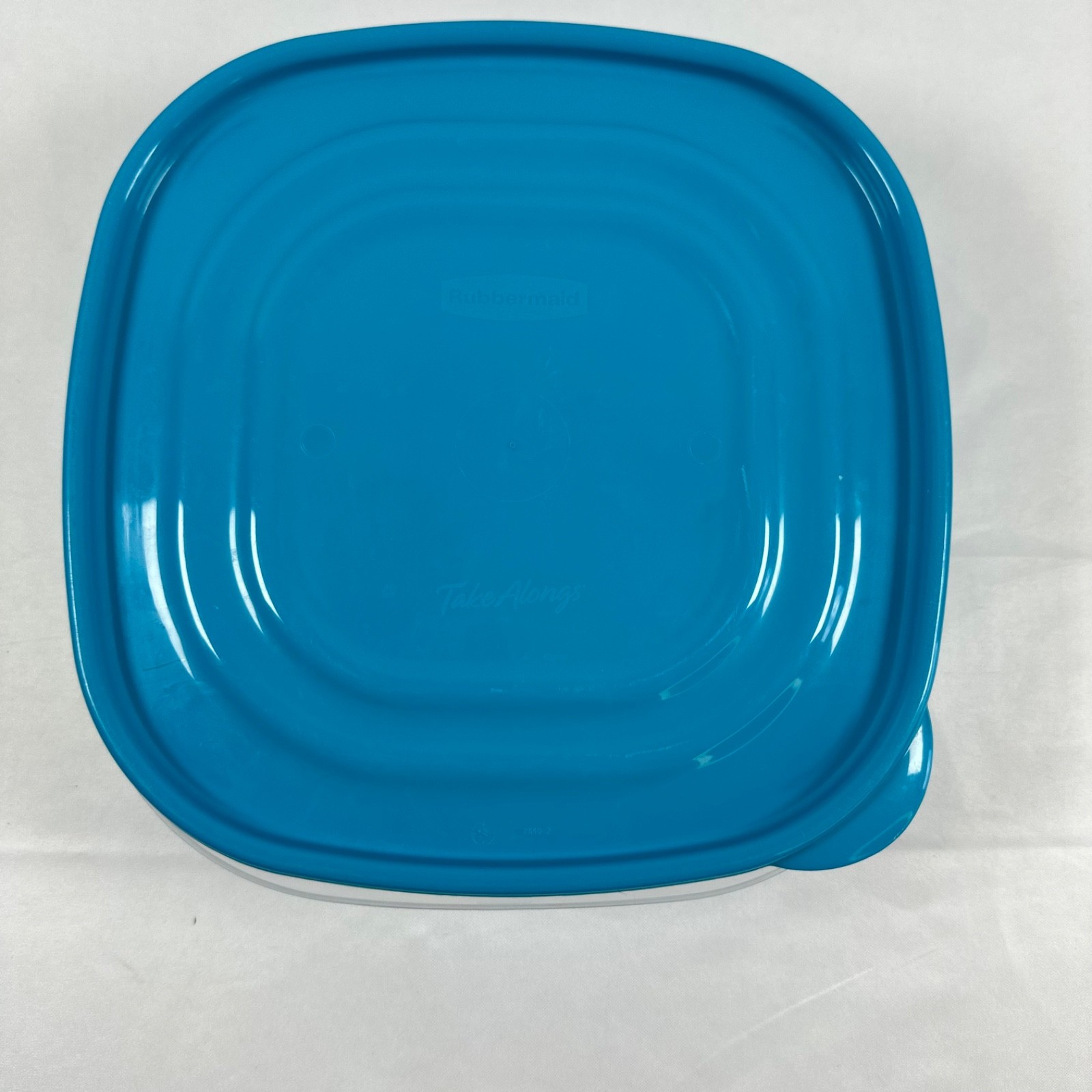 Large Rubbermaid TakeAlongs 11.7 Cups, 2.77 Liters, Blue Snap On Lid, 2K47 1