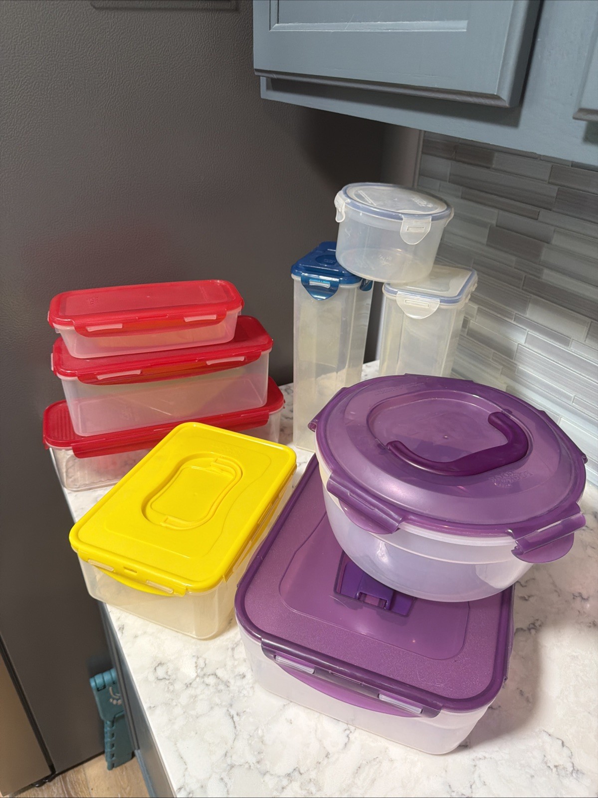 Lot of 9 LocknLock Plastic Food Storage Containers with Airtight Clip, See Pics