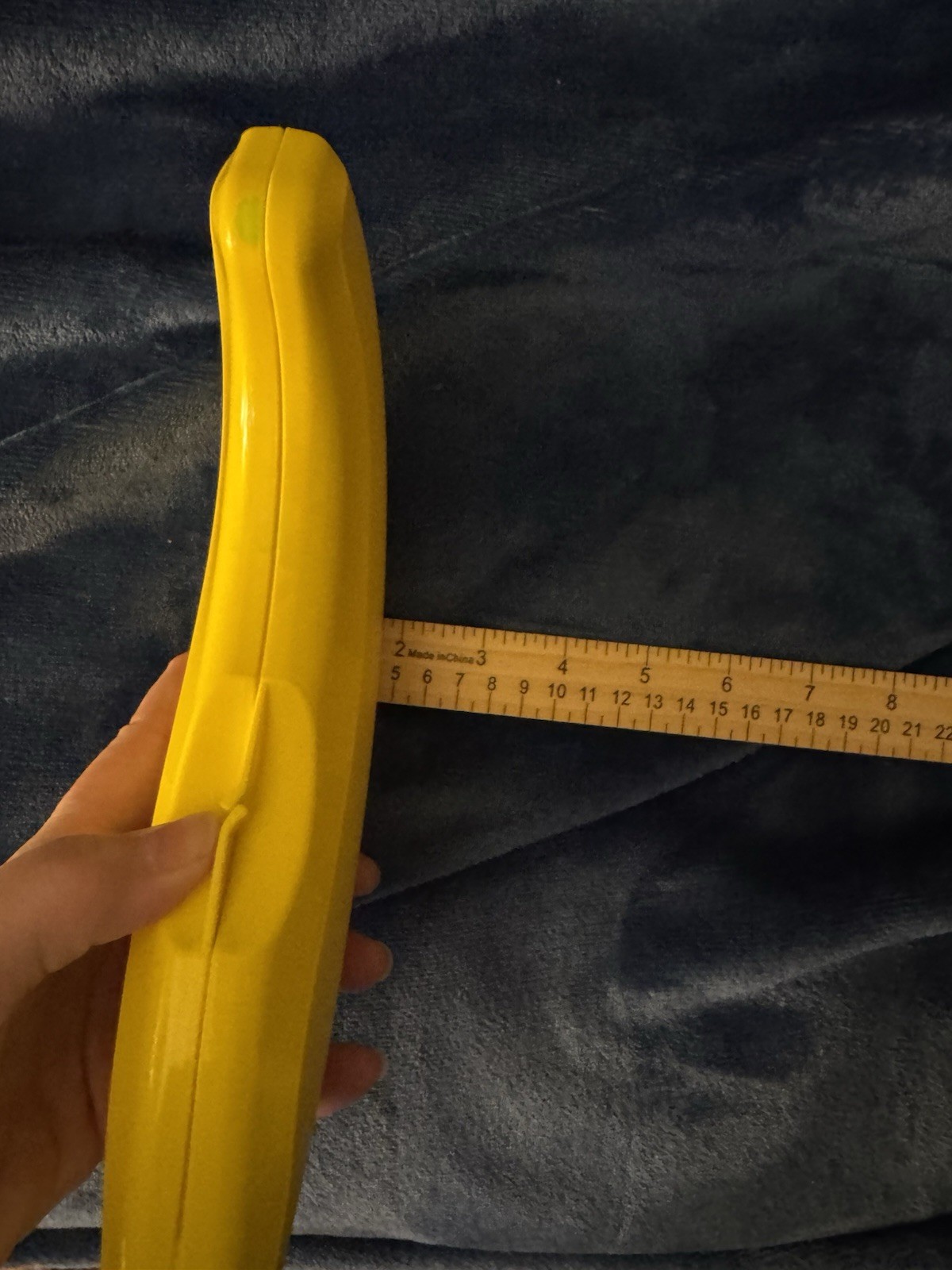 Tupperware Banana Keeper Forget-Me-Not Fruit Storage Container Retro Kitchen