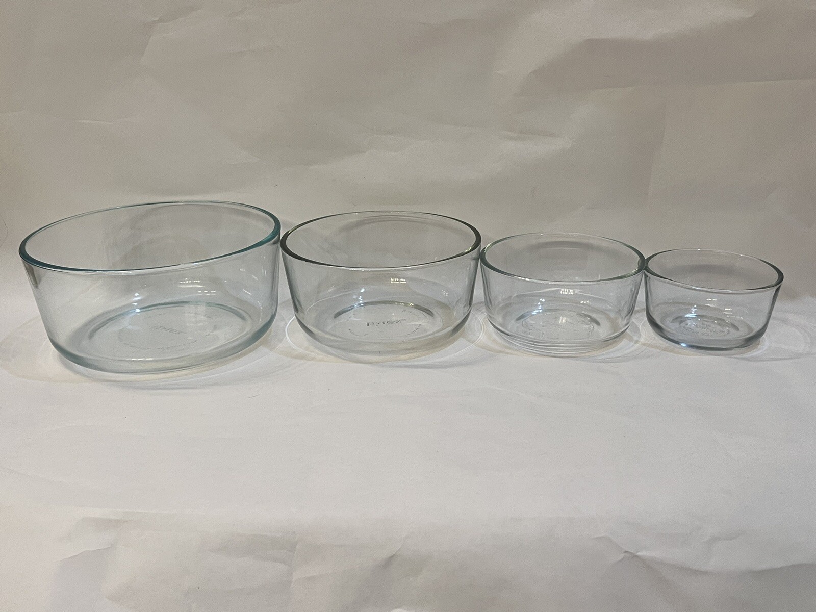 Set of 4 Pyrex Blue Tint Glass Mixing Nesting Bowls 7202, 7201A, 7200A, 7202