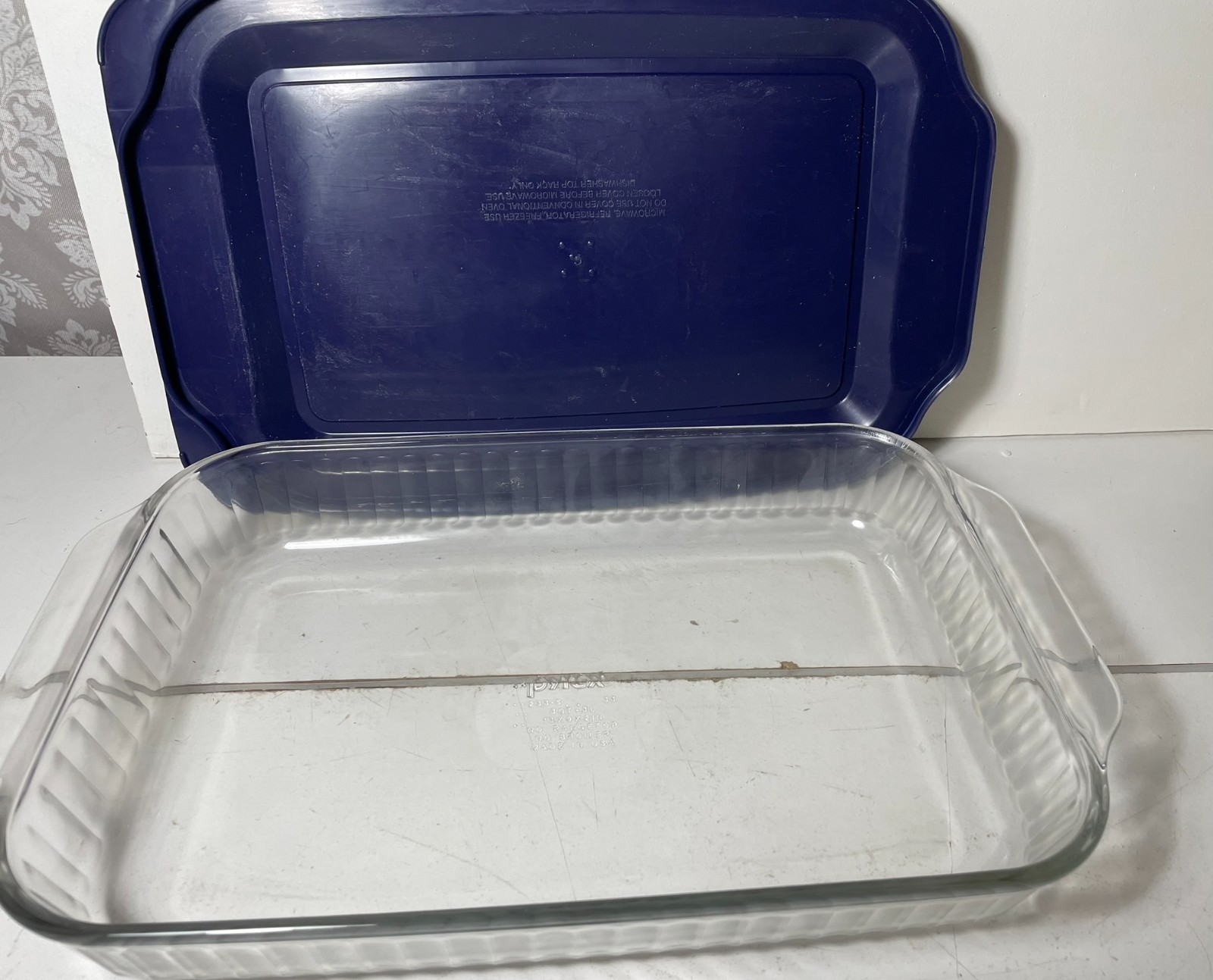 PYREX 6 Pc Portable Hot & Cold 3 Qt 9×13″ Glass Bakeware Carrier Set Cold & Hot