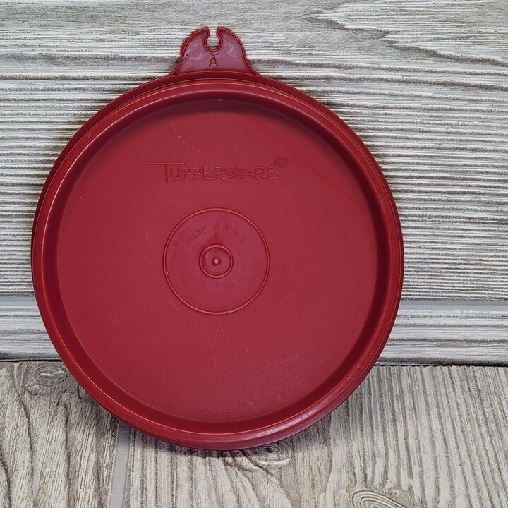Tupperware Replacement Lid 215-92 Seal Cover Red Round Tabbed USA Vtg