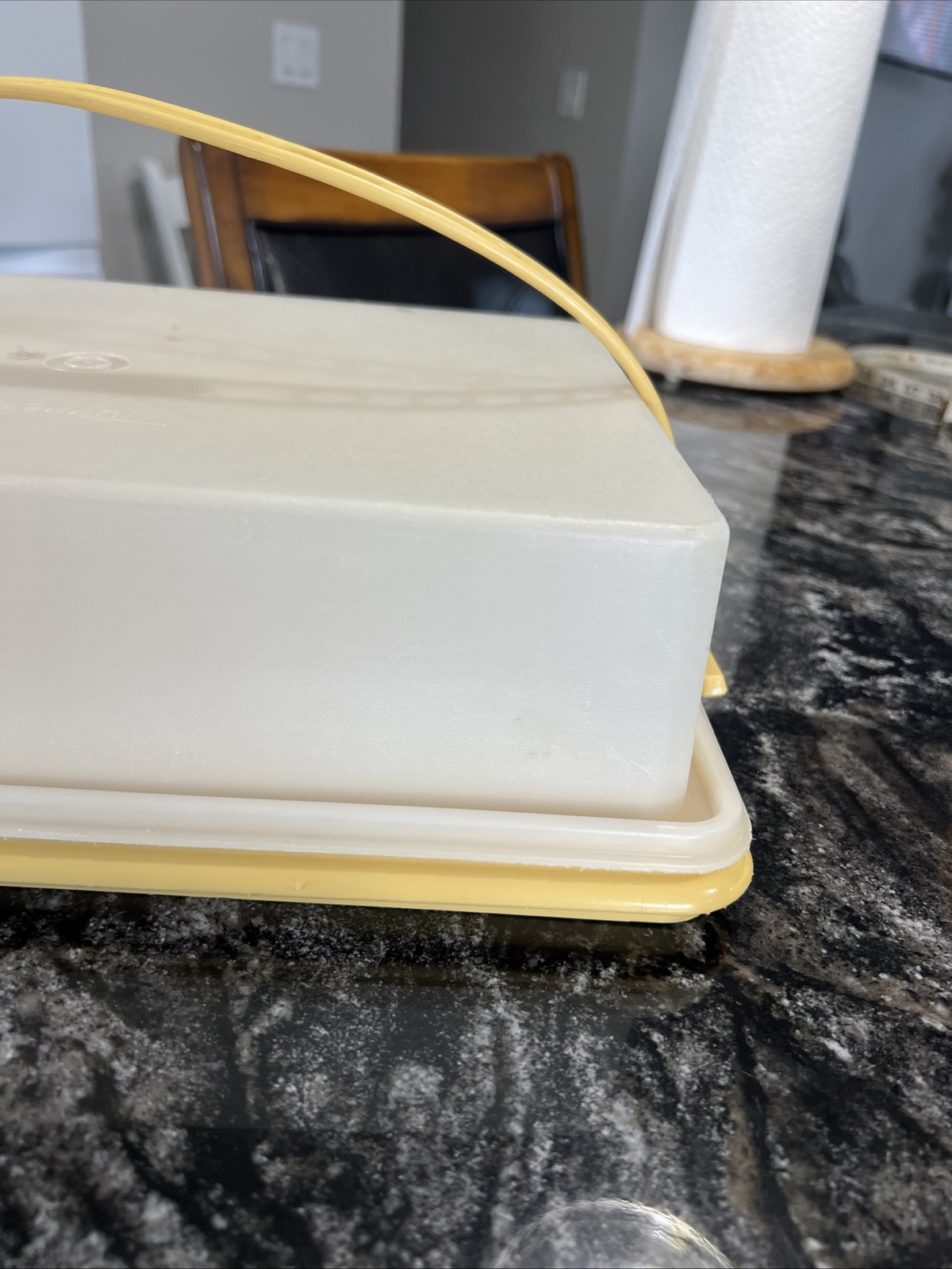 VTG Tupperware 9×13 Rectangle Sheet Cake Taker Carrier Handle Harvest Gold
