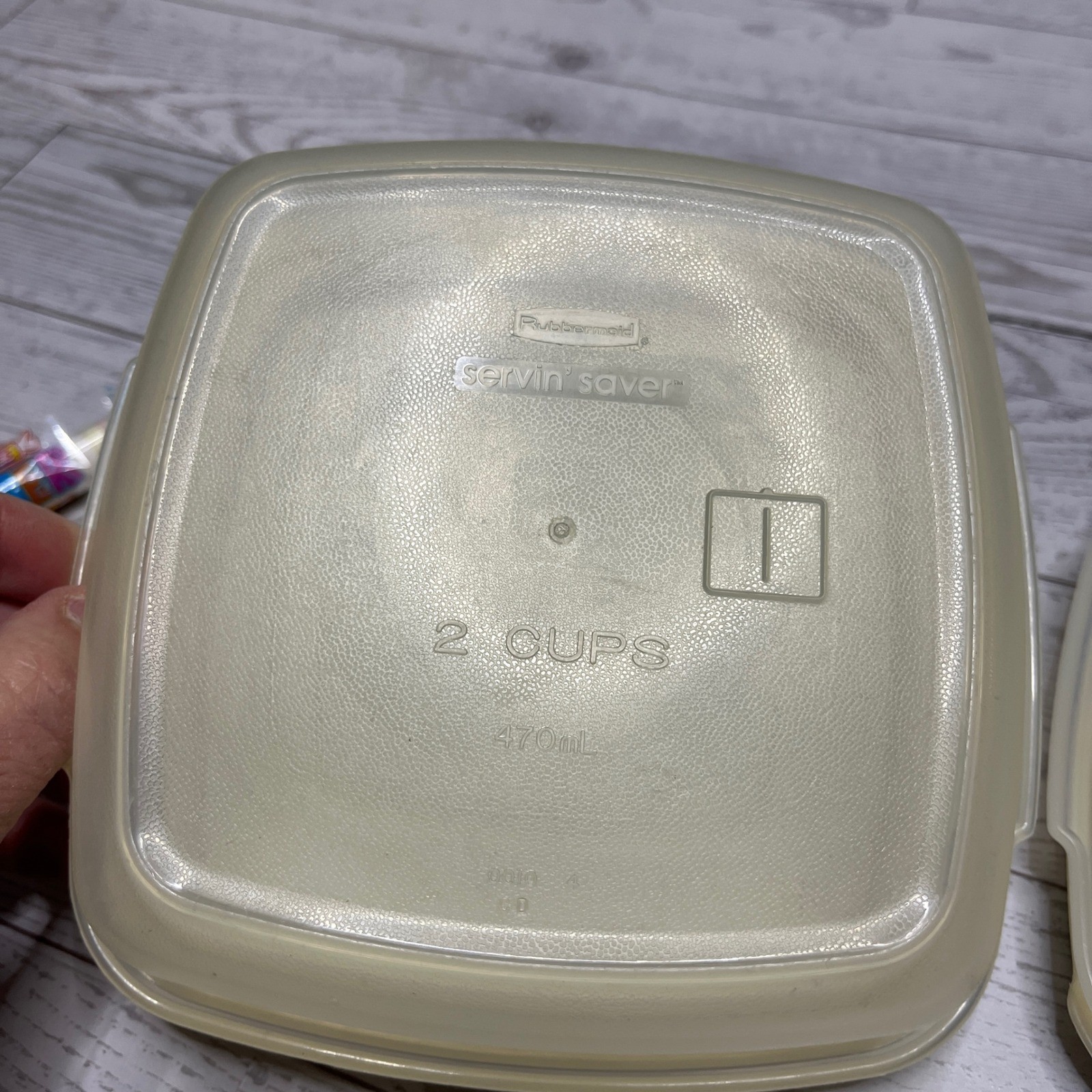 Rubbermaid Servin Saver 2 Cup 470ml Food Storage Containers Cream Set of 2 0010