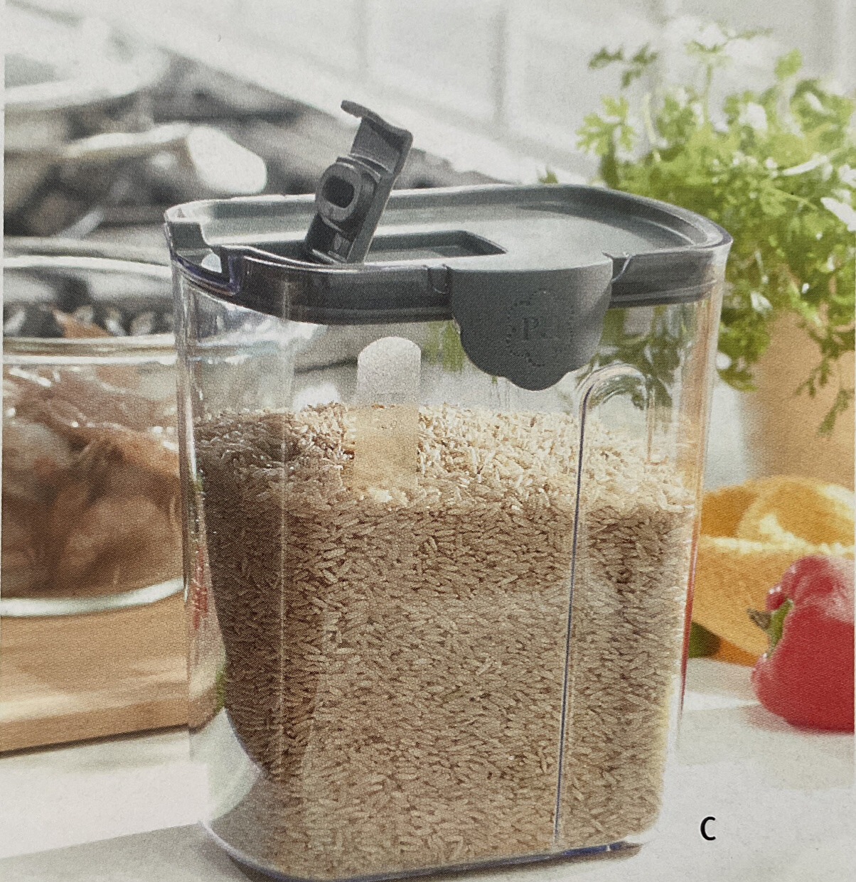PH Pantry 2 Qt Storage Container Recipiente Hermético Item# 3321 $36.95