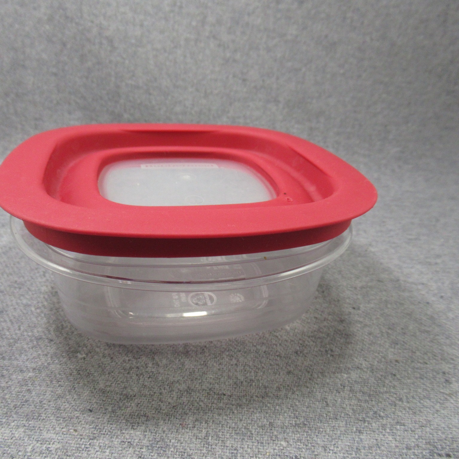 3 Rubbermaid Premier Storage Square Container 3, 2, 1.25 C Stripes Red Lids Lot