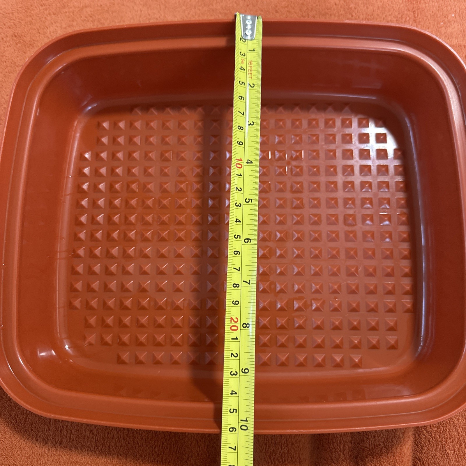 TUPPERWARE 1294-7 LARGE MARINADE TENDERIZER CONTAINER KEEPER PAPRIKA RED W/LID