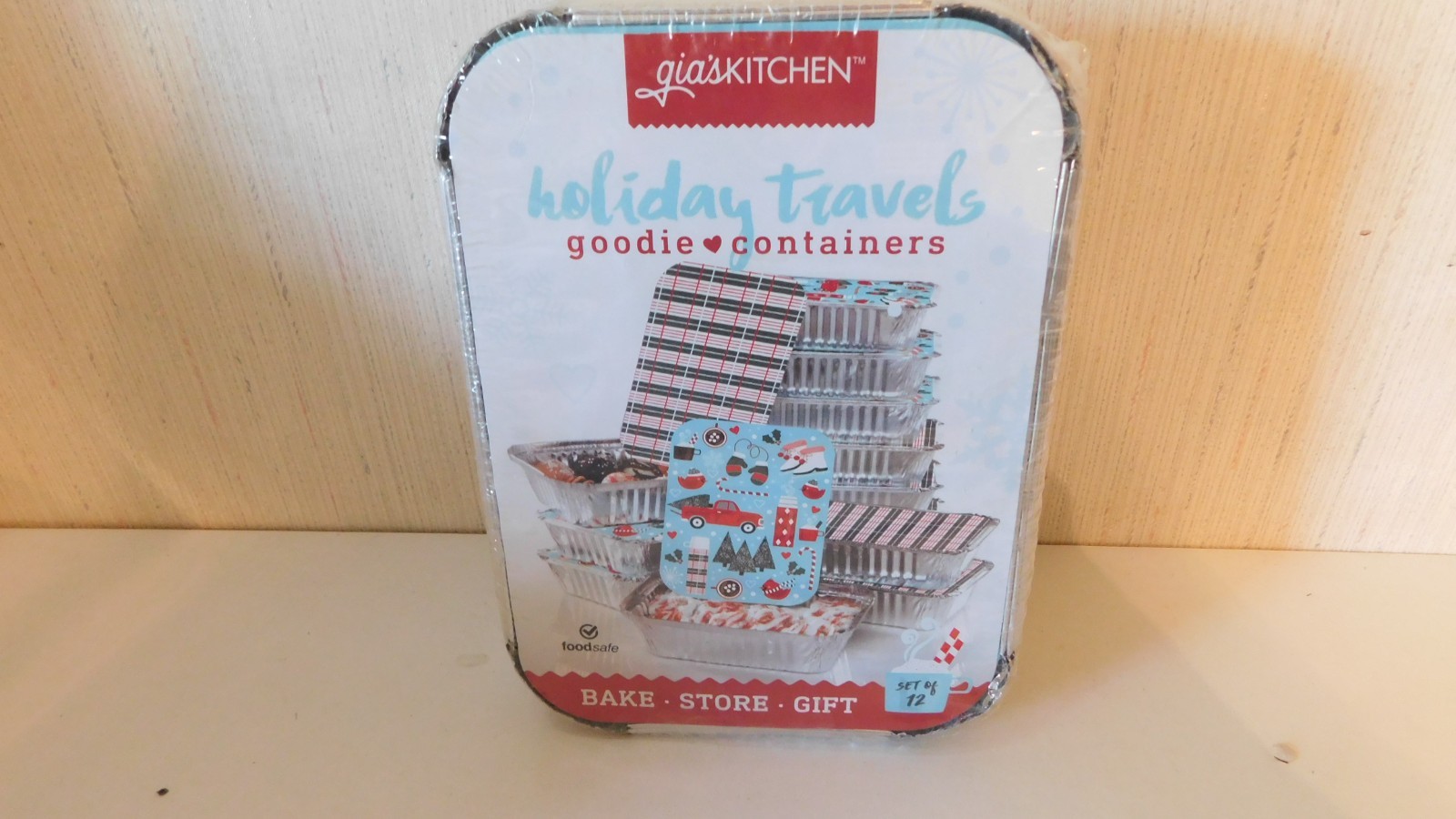 Gia’s Kitchen “Holiday Travels” Holiday Foil Containers Bake Store Set of 12