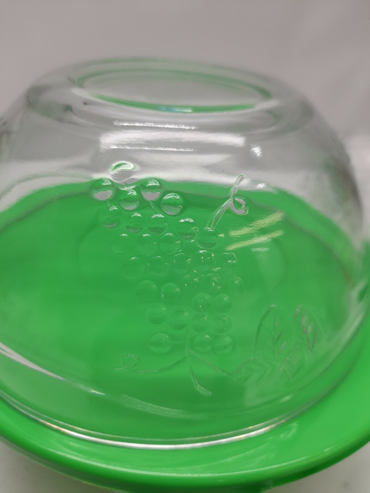 Set of 5 Clear Glass Nesting Bowls & Green Lids Grape Design