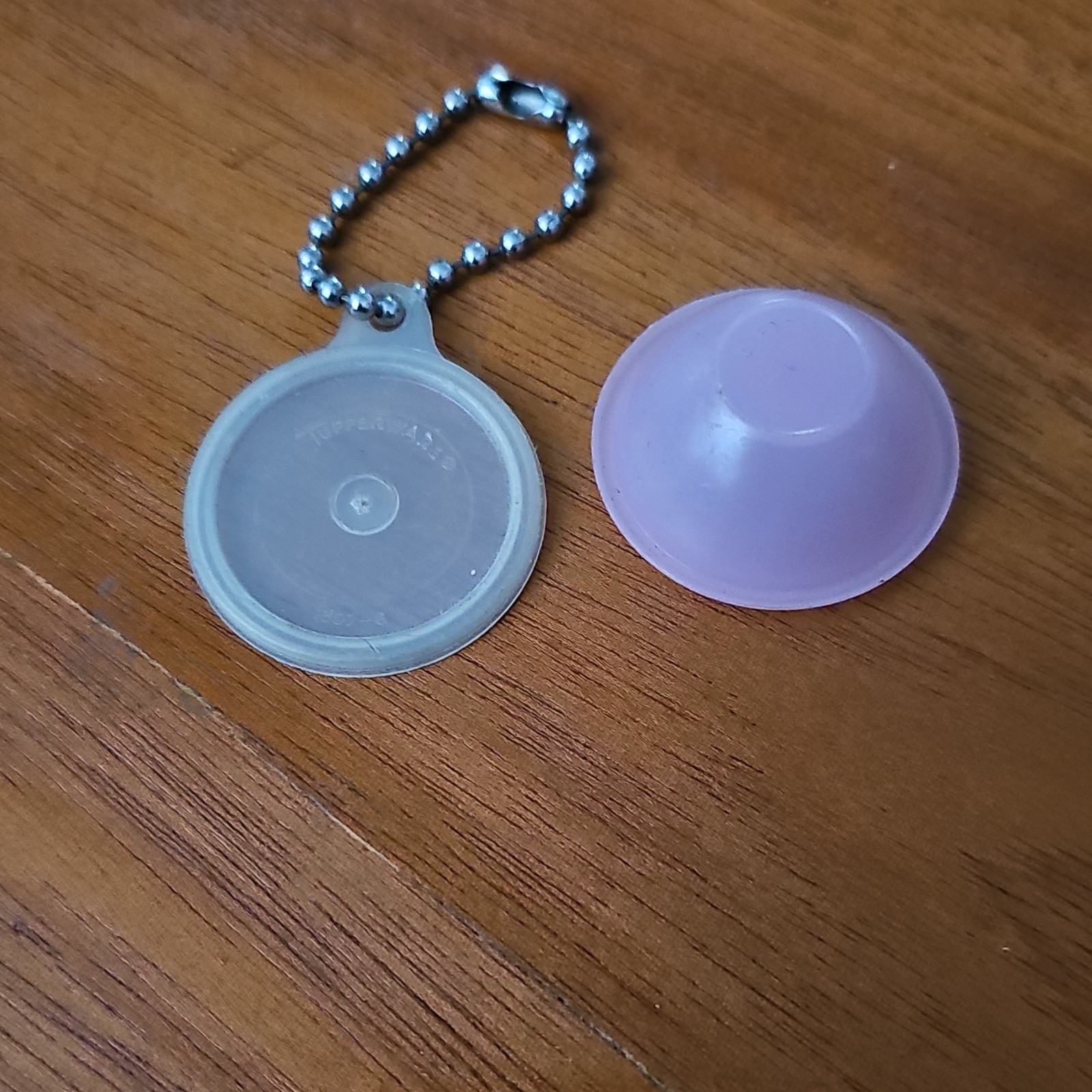 Tupperware Mini 1 oz Round Pink Food Storage Container w/ Snap Lid & Chain