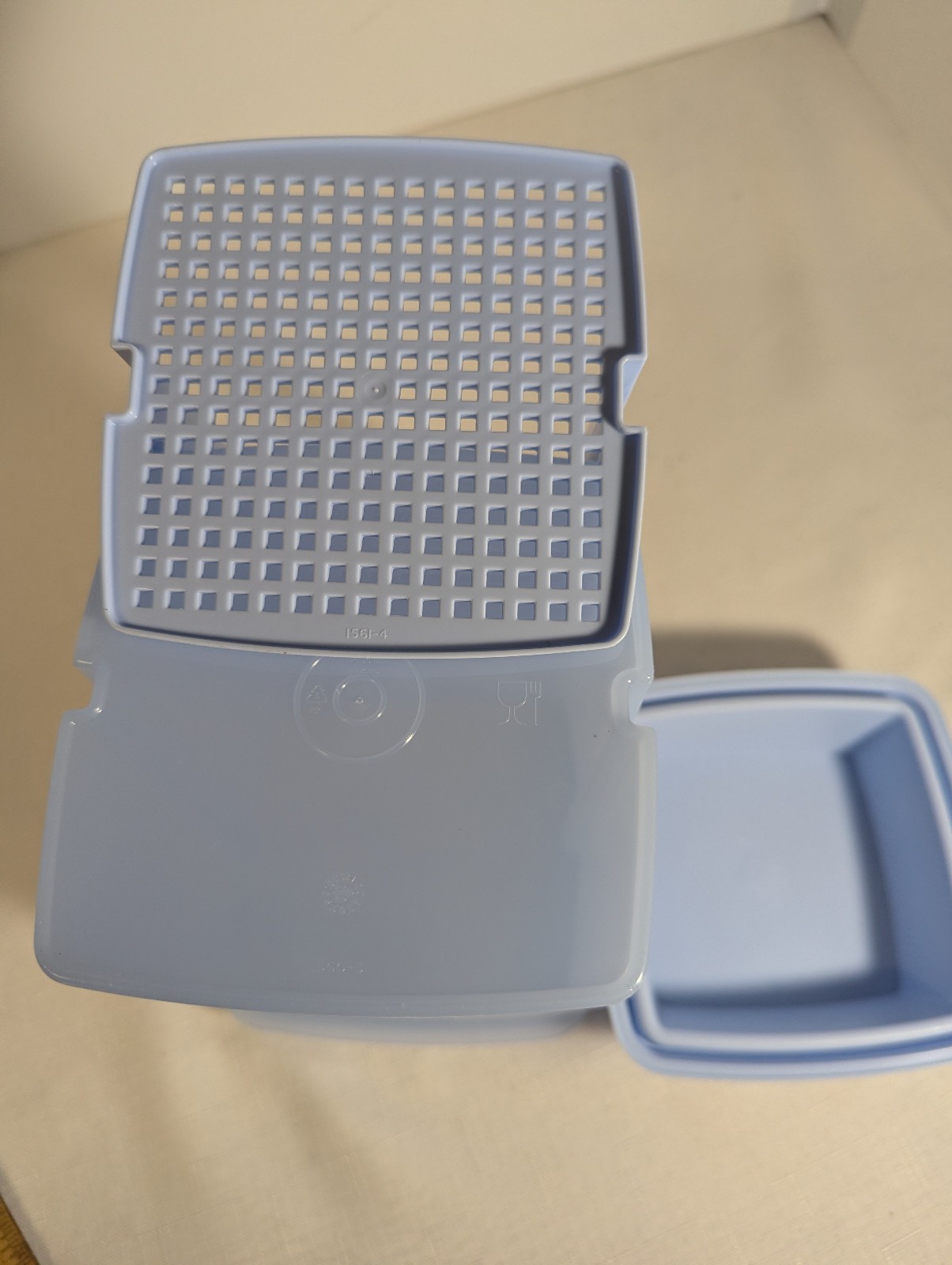 Tupperware Blue Pick-A-Deli Pickle Keeper – 1.6 L Storage Container Set