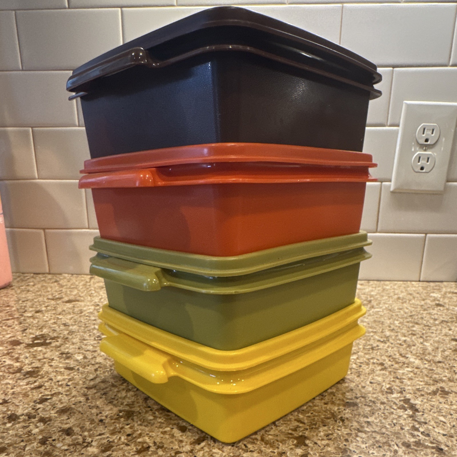 Tupperware Sandwich keepers with lids Fall Harvest colors Set of 4