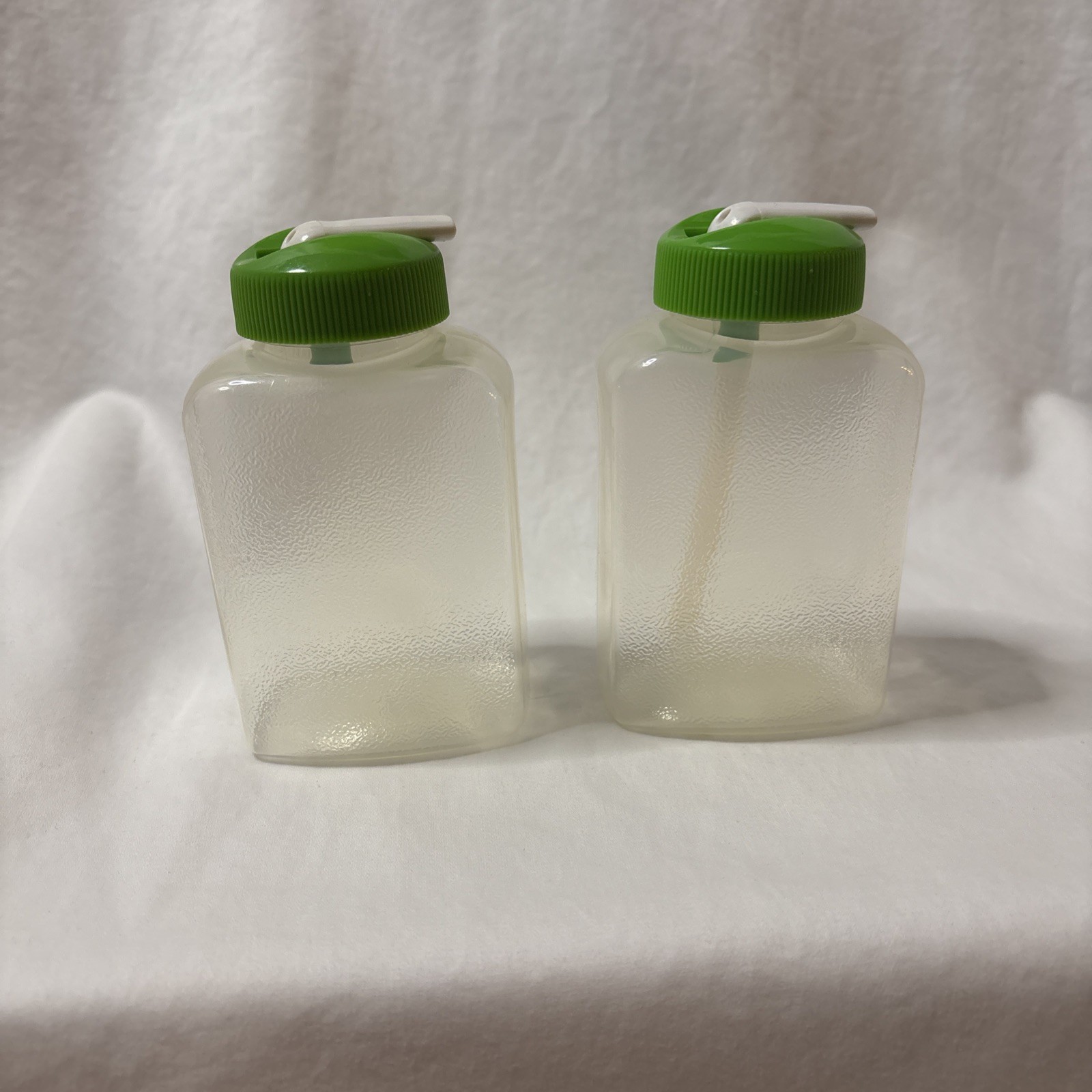 Set of 2 Litterless Juice Boxes One Only 1 Straw Unbranded 10.5/300ML