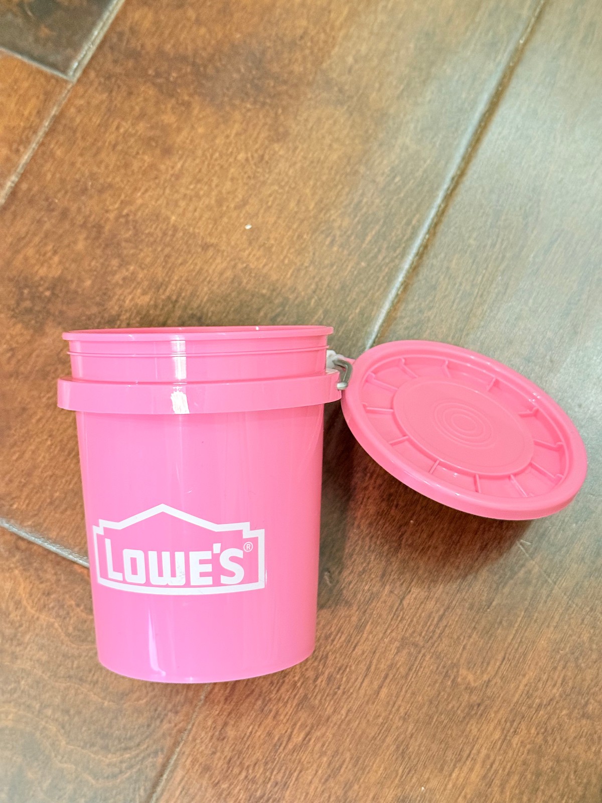 PINK! Lowe’s 0.5-Quart BPA-Free Mini Paint Bucket With Lid