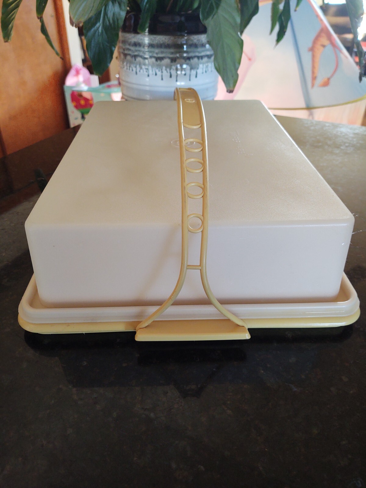 LARGE SHEET CAKE KEEPER CARRIER 3 PIECE SET 13 X 9 HARVEST GOLD TUPPERWARE