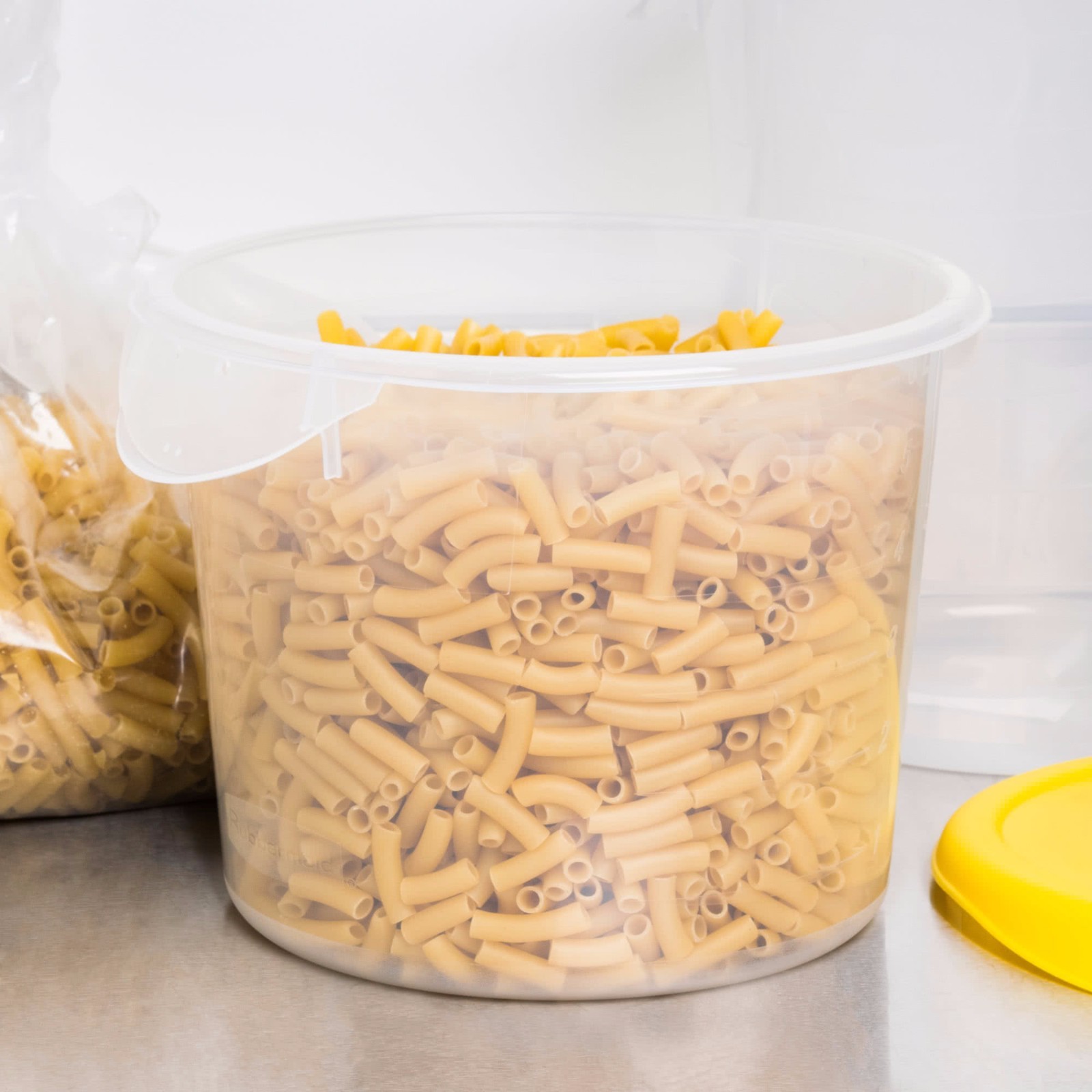 RUBBERMAID 5723-24 ROUND 6 QUART CONTAINER W/ LIDS BPA FREE/NSF (3 PER PACK)