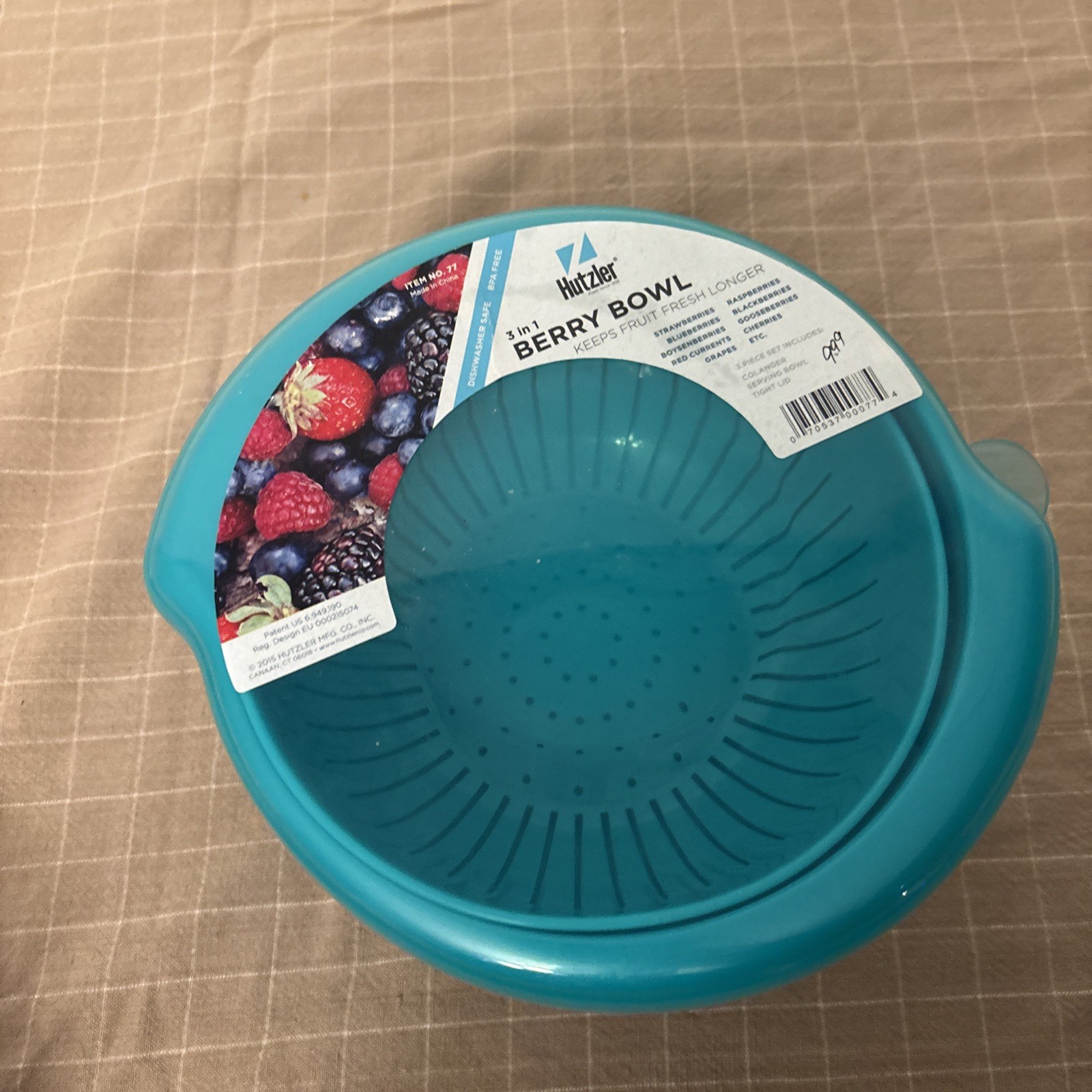 HUTZLER ~ Plastic 3 in 1 BERRY BOWL, teal, 3 Piece: Bowl, Lid, Colander