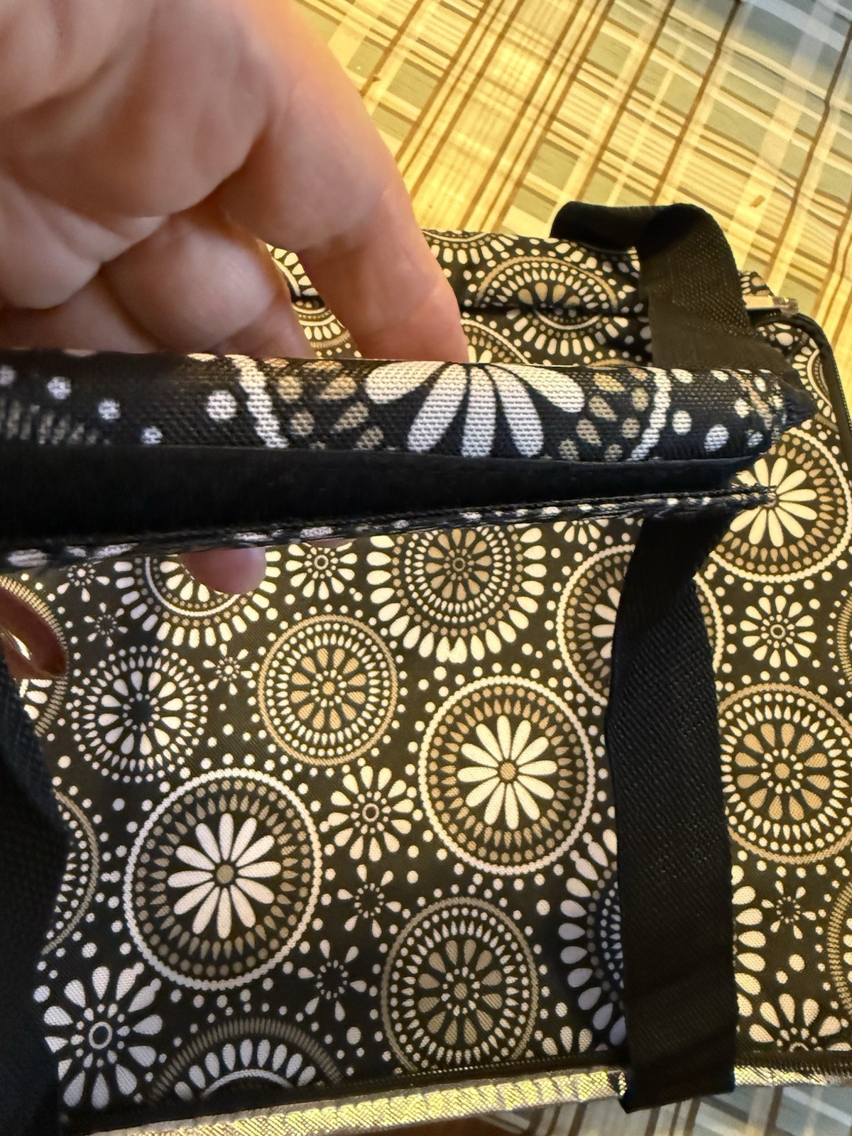 New Insulated Casserole Carrier Tote Thermal Travel Bag Black Medallion Handles