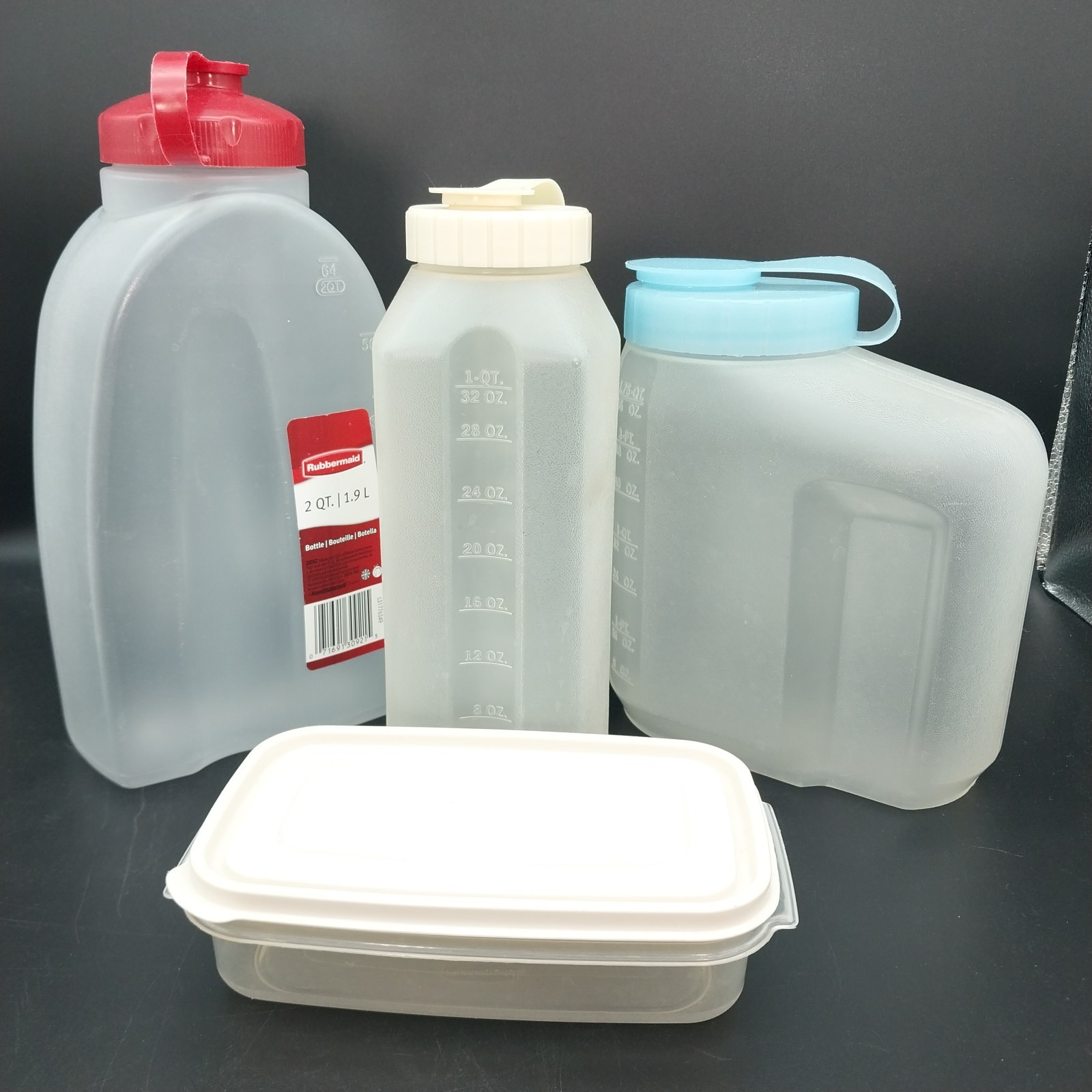 4 Rubbermaid Bottles Containers Vintage Servin Savers Mixermate Almond Blue Red