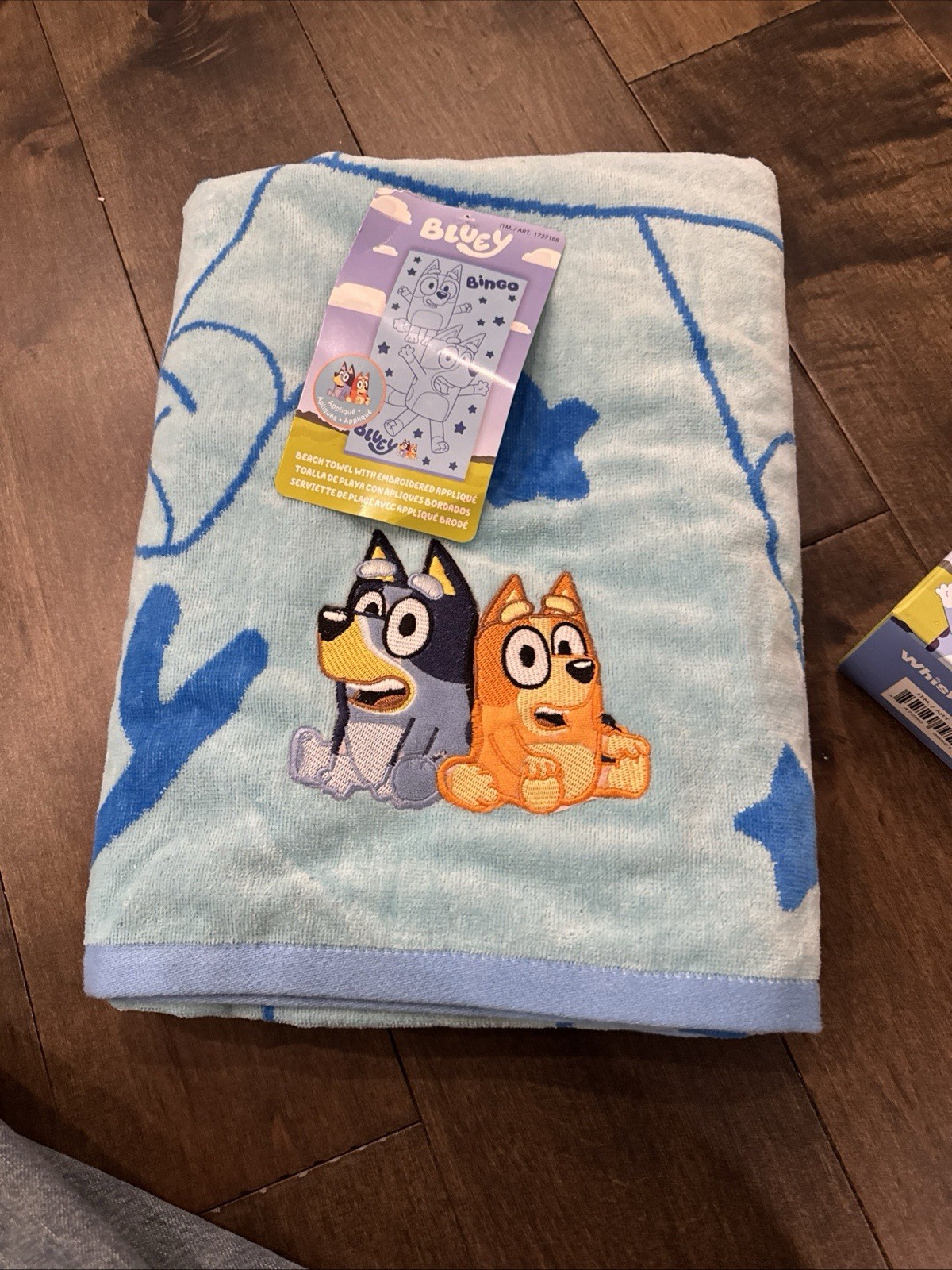 Bluey Bundle – Kids Bath & Beach Towel 34”x63” + 3 Pack Snack Stacks Container