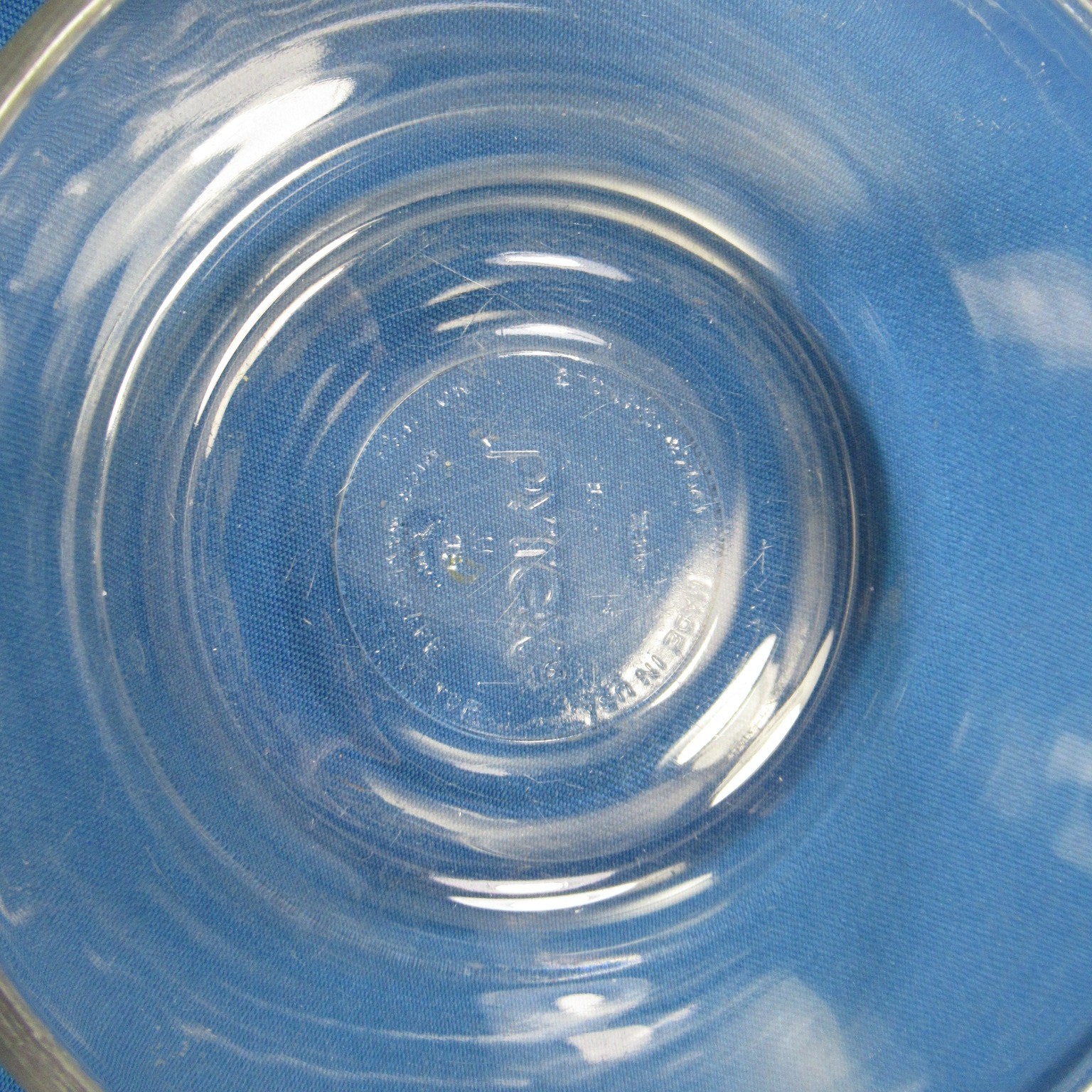 Pyrex 7200 Glass Bowls Vented Blue Lids 2 Cup Storage Lot of 2