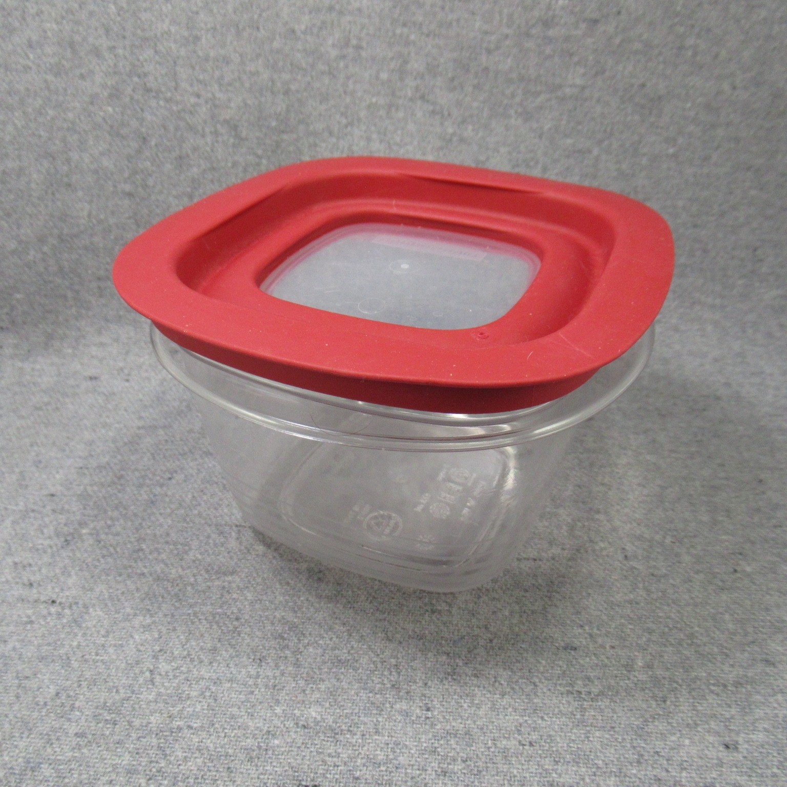 3 Rubbermaid Premier Storage Square Container 3, 2, 1.25 C Stripes Red Lids Lot