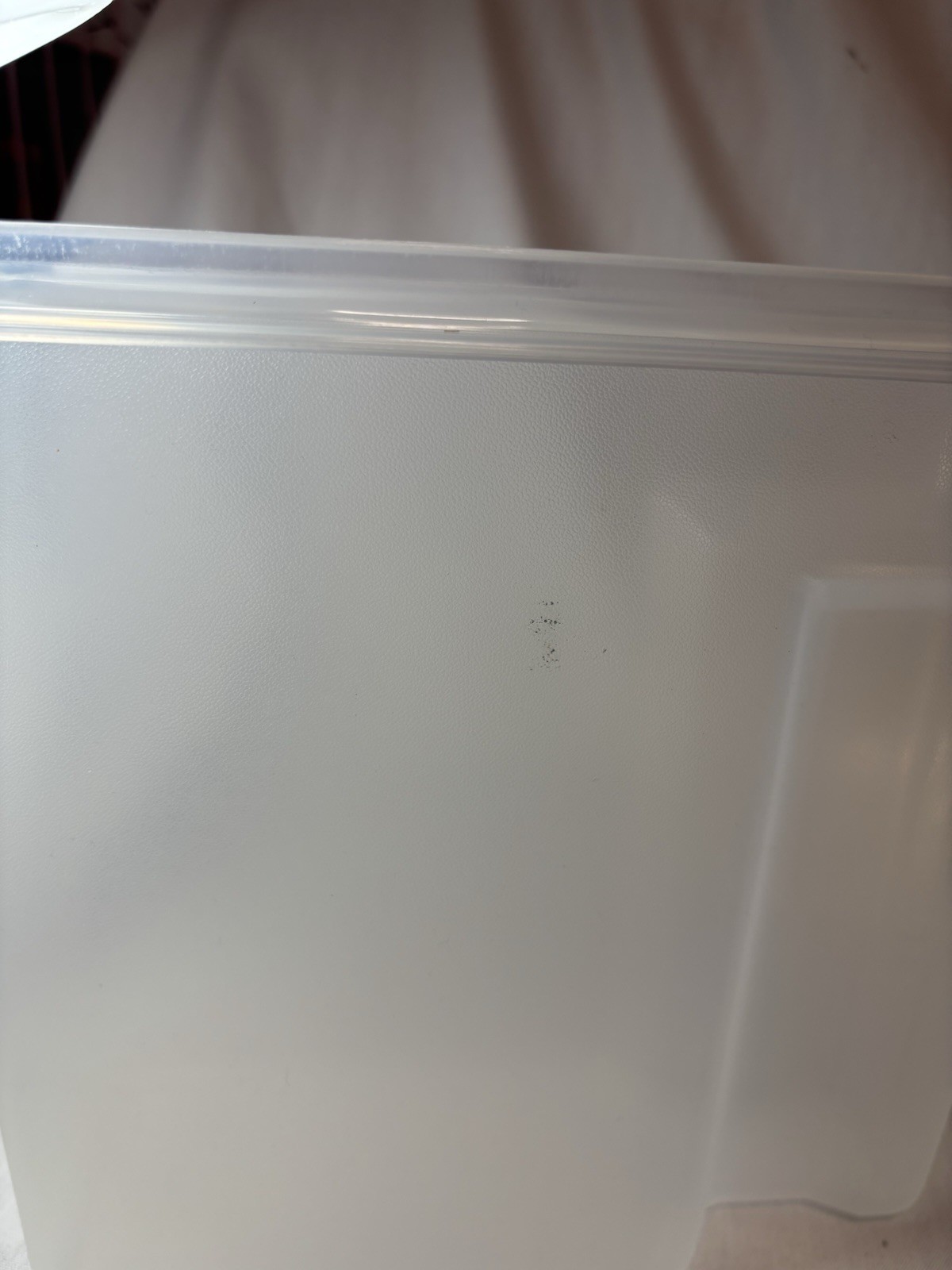 VTGRubbermaid Servin Saver 13 Cups Clear Plastic Cereal Container White Snap Lid