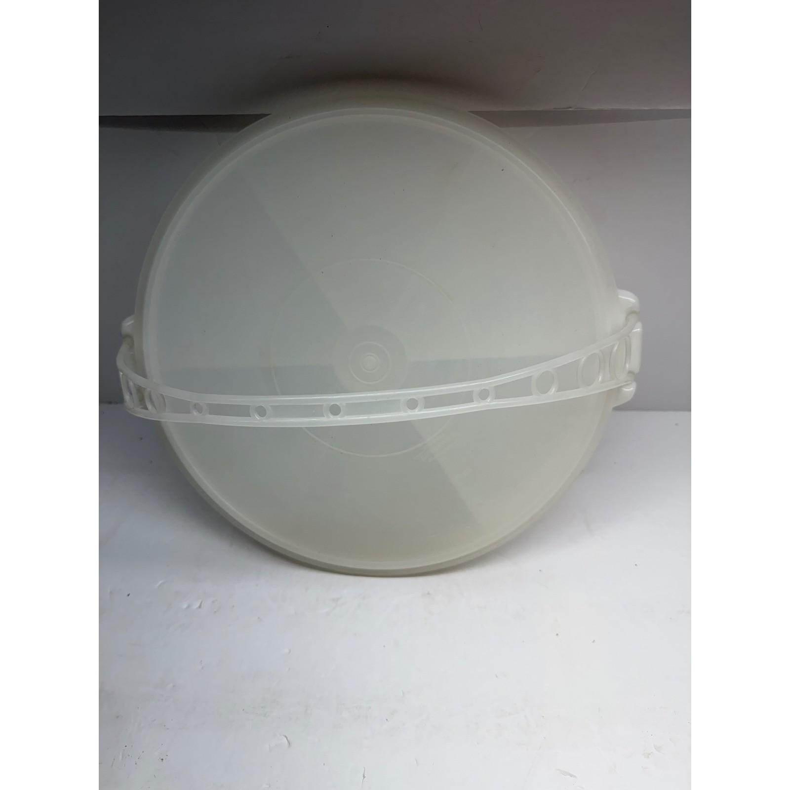 Tupperware Vintage Serving Center Sheer White Divided Snack Tray with Lid 1665