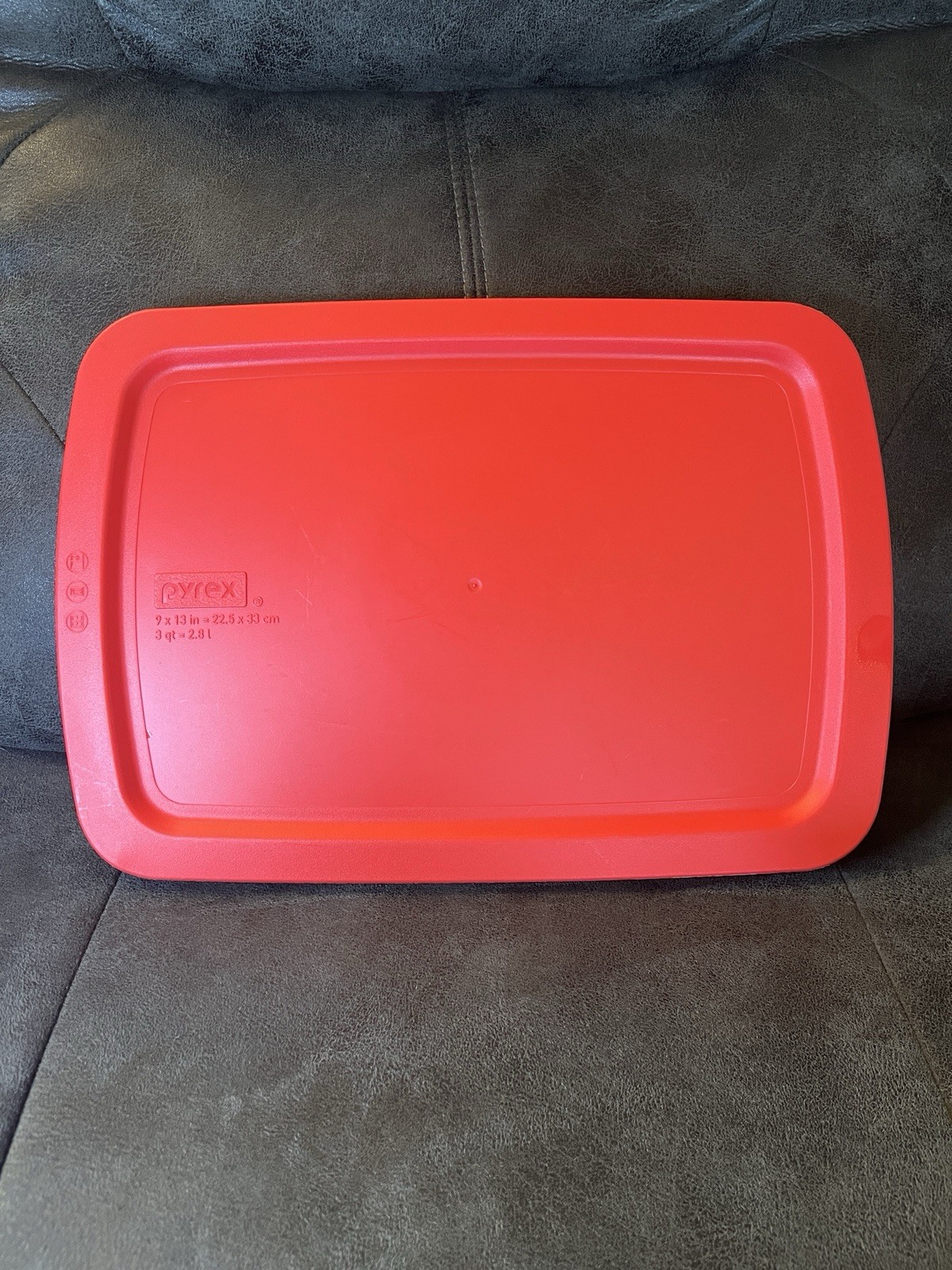 Pyrex C-233-PC 3qt – 13 x 9 – Easy Grab Red Replacement LID ONLY – Made in USA