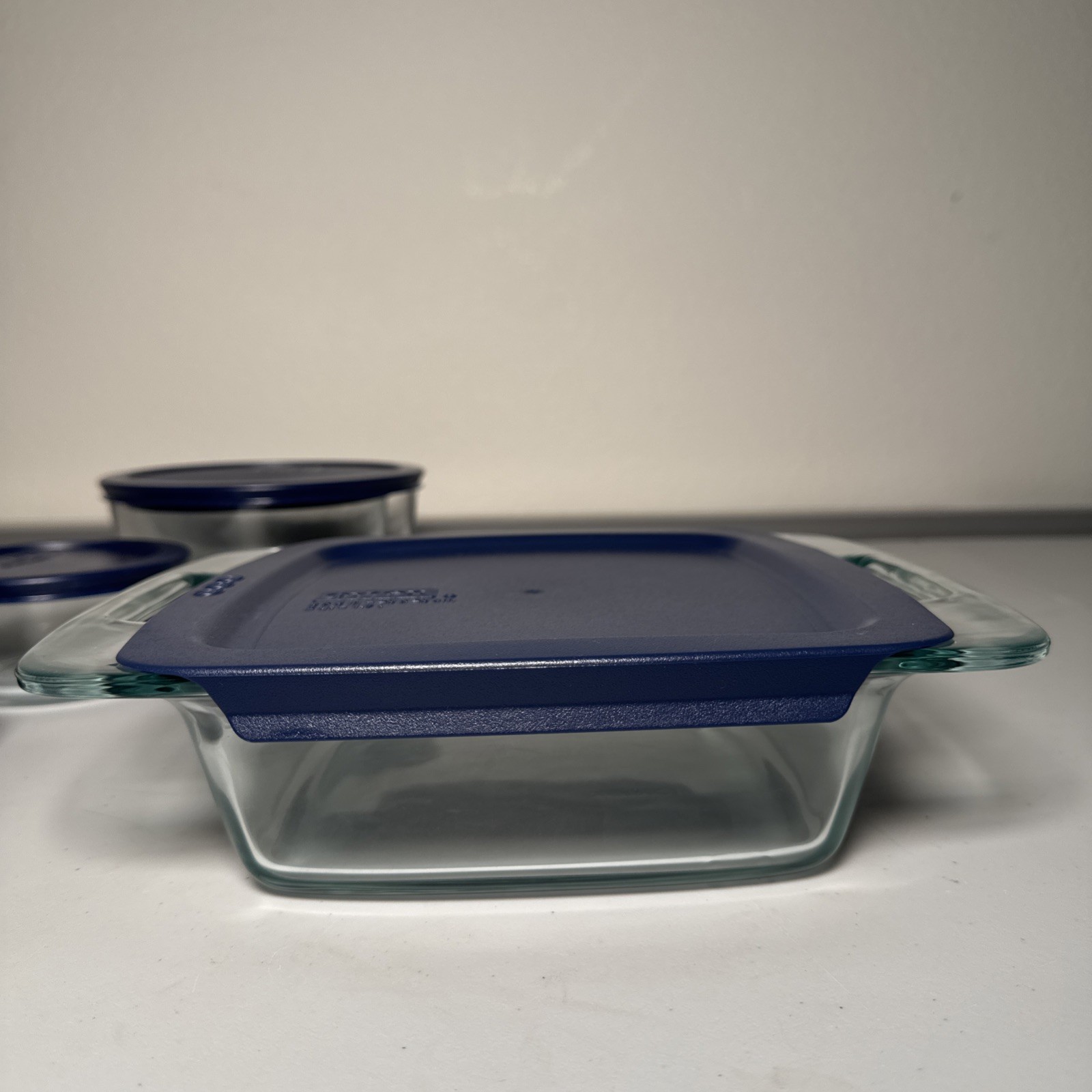 Pyrex Easy Grab 10-Piece Glass Bakeware & Storage Set – Navy Blue Lids