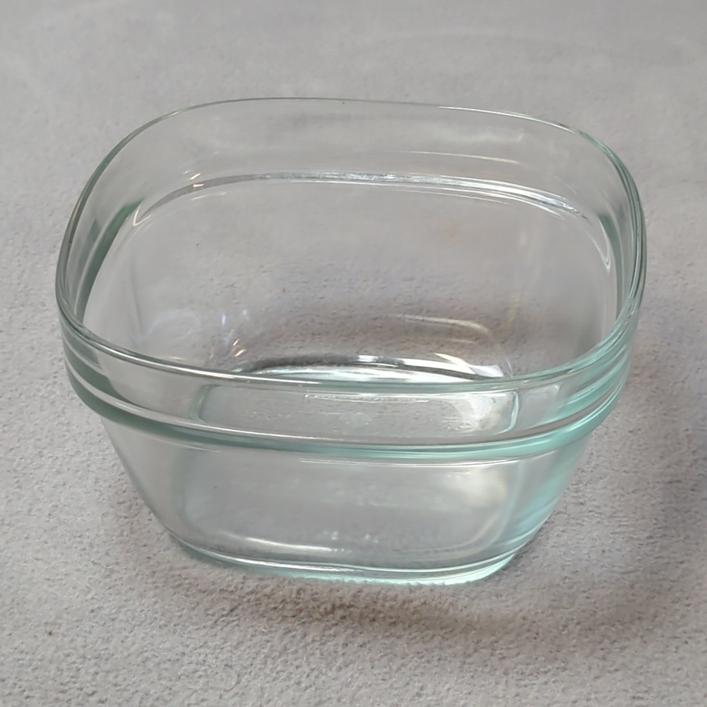 4 Cup Rubbermaid Glass Food Storage Container 7N63 NO LID