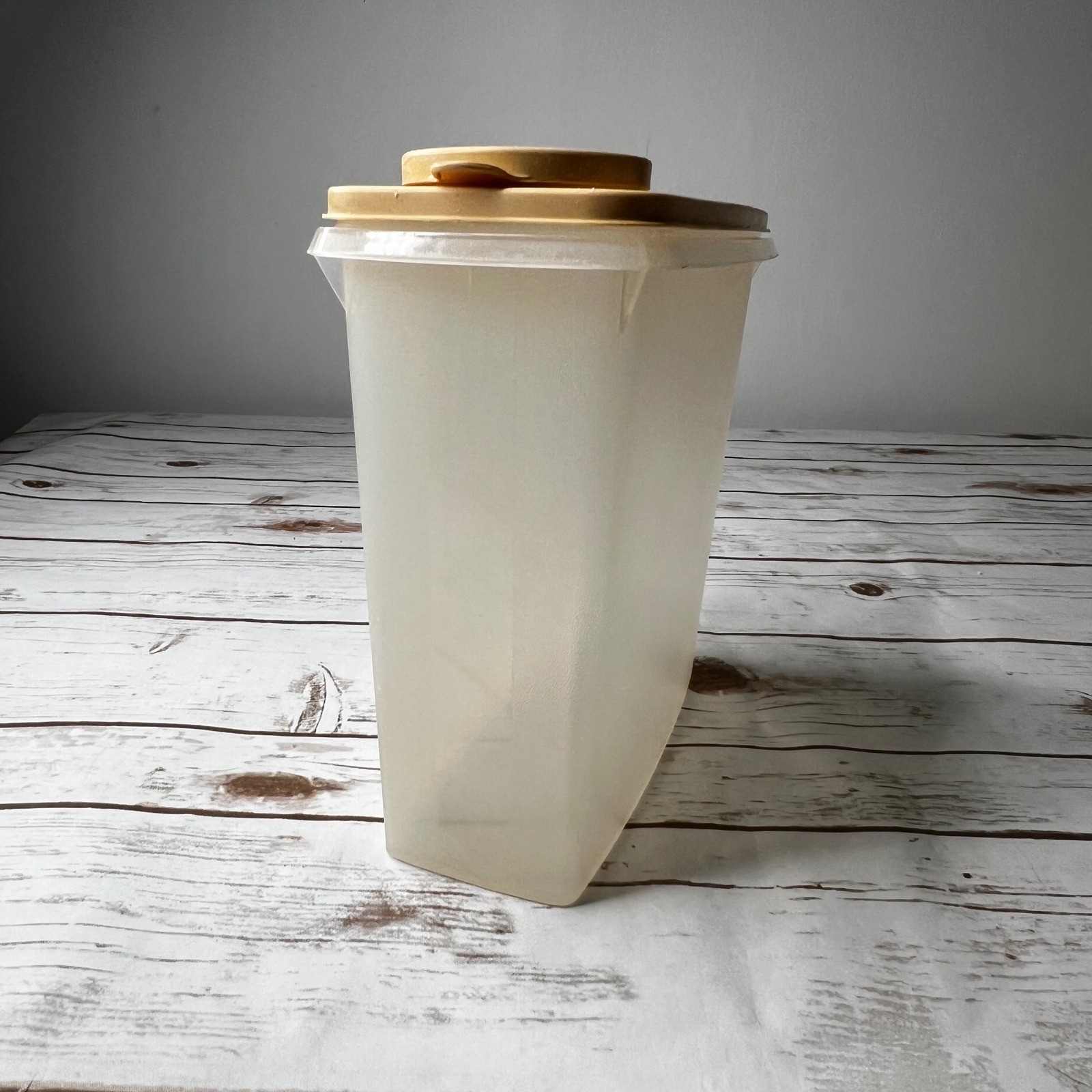 Tupperware Modular Mate Super Oval 4 Harvest Gold Flip Top Lid Sheer 11x9x3.75