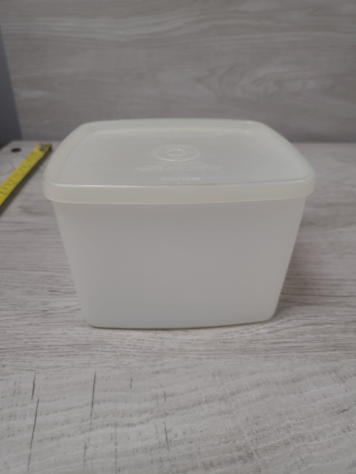 Tupperware Storage Container Medium 312-5 Work Lunch Kitchen Organization Square