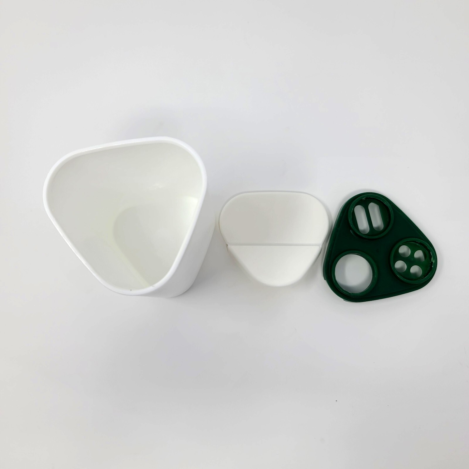 Tupperware Triangular Shaker #1630 for Parmesan Cheese or Spices White & Green