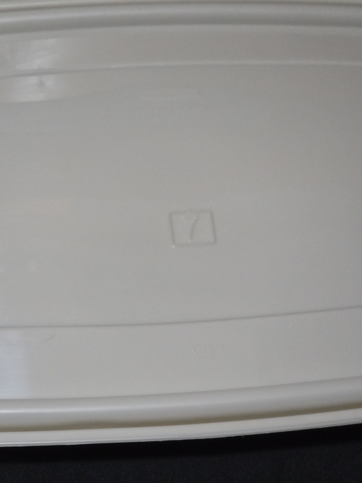 Vintage Rubbermaid Servin Saver #7 Rectangle 17 Cup Container Sheer w/Almond Lid