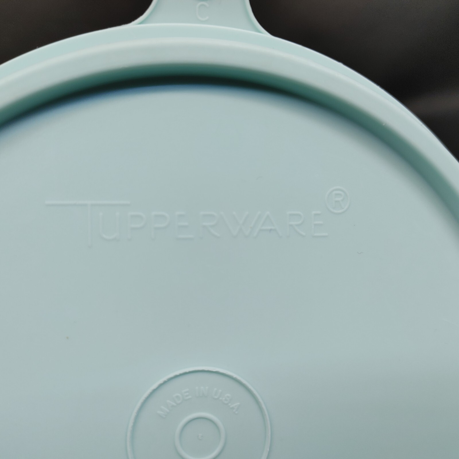 Tupperware 227-27 Replacement Lid Light Aqua Blue Round 6″ Interior C Tab