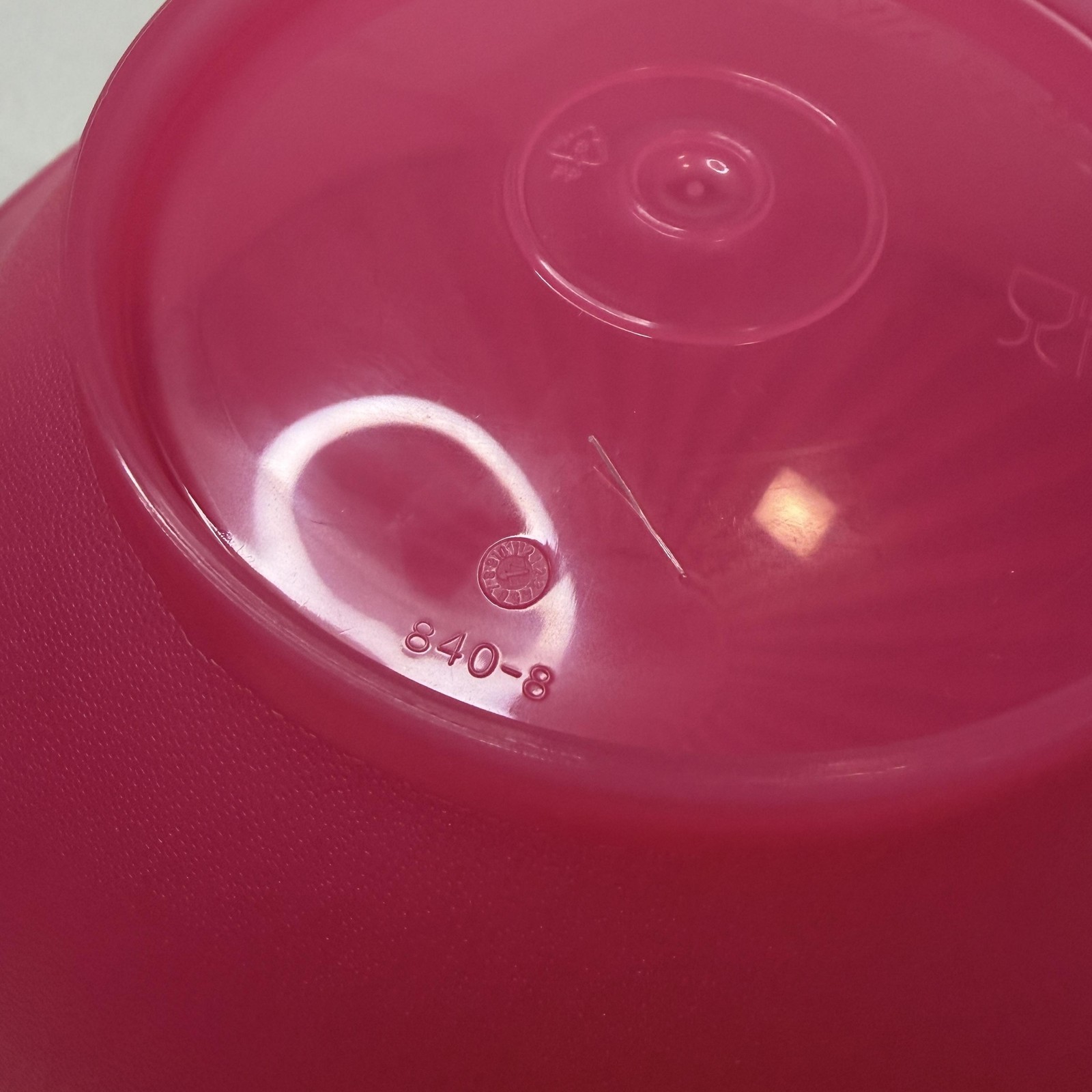 Tupperware Servalier Bowls Set 2 With Lids Purple Pink Round 6 Cup 5 Cup