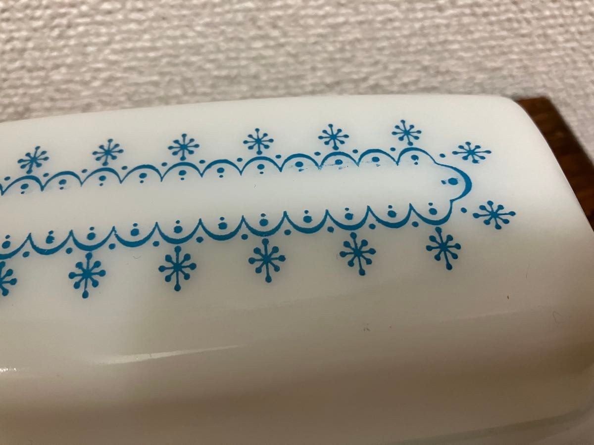 Old Pyrex Snowflake Print Vintage Kitchen Container