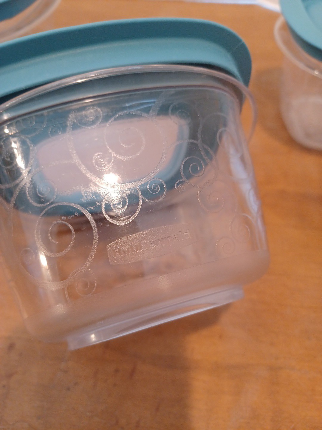 4 Rubbermaid Premier Swirl Food Storage Containers Lids 5c, 2c, 1.25c Teal Blue